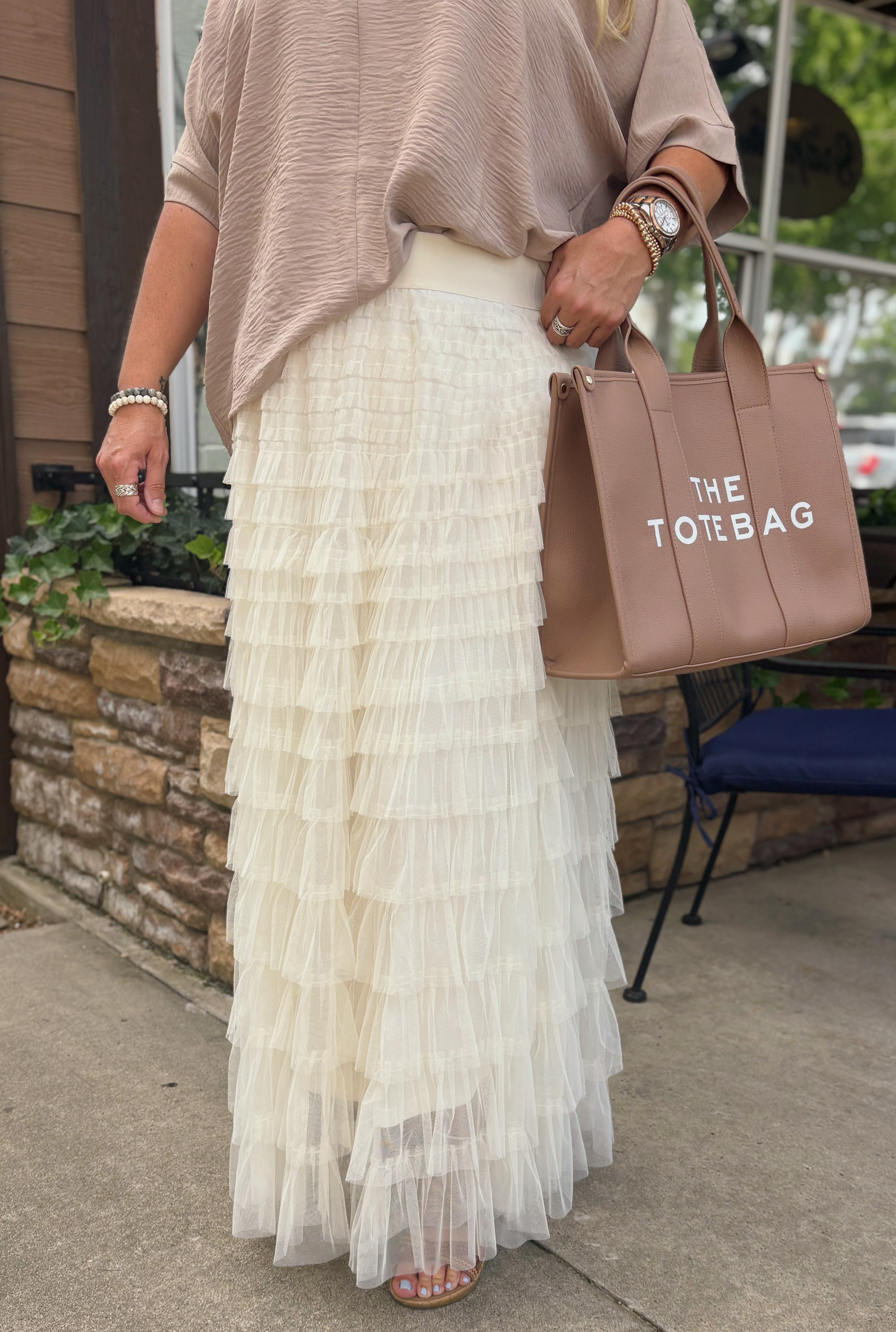 CURVY CREAM SWEET MAXI SKIRT