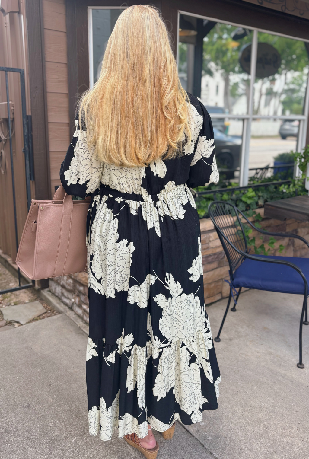 CURVY BLACK FLORAL LILA DRESS