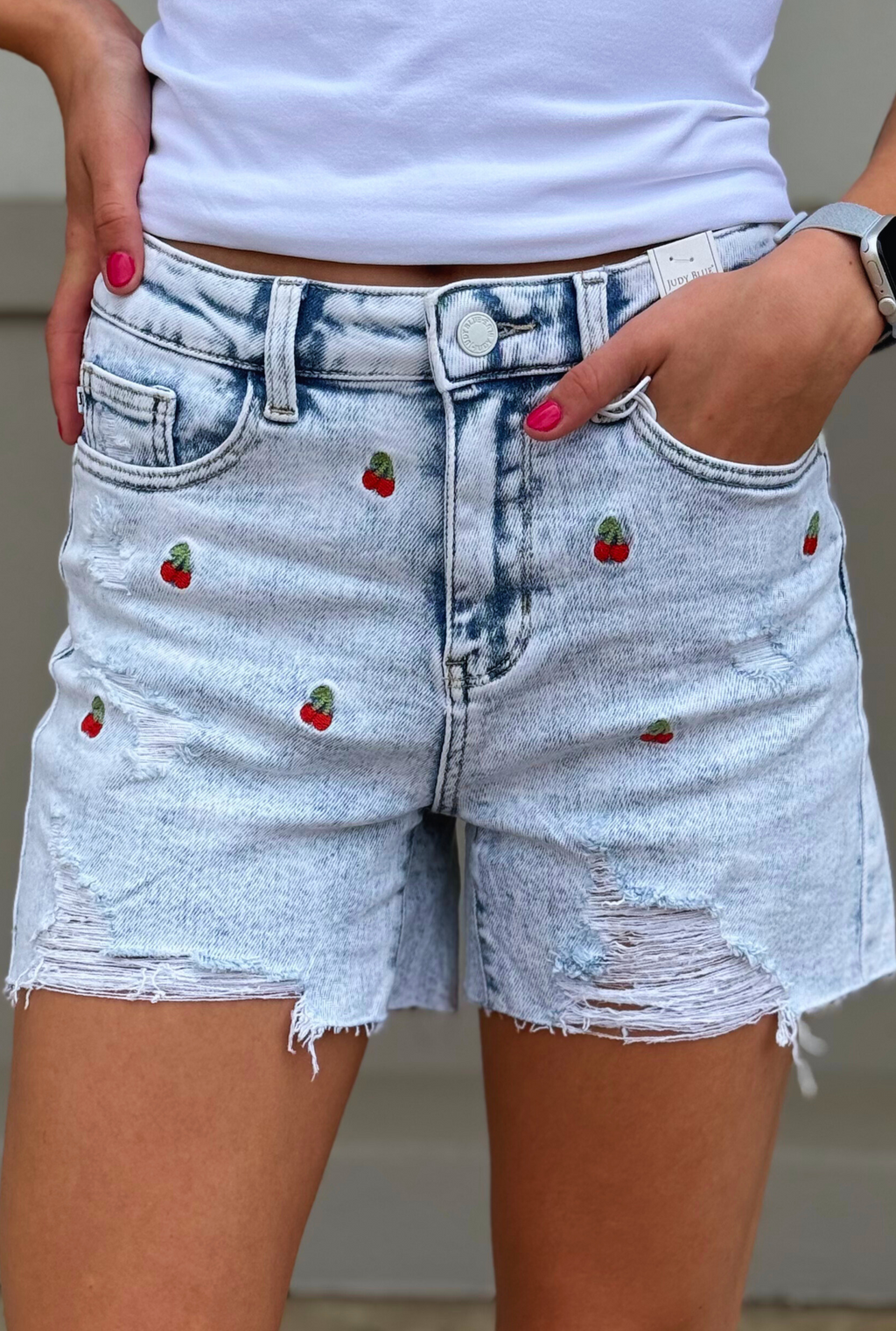 HIGH WAISTED CHERRY EMBROIDERY SHORTS