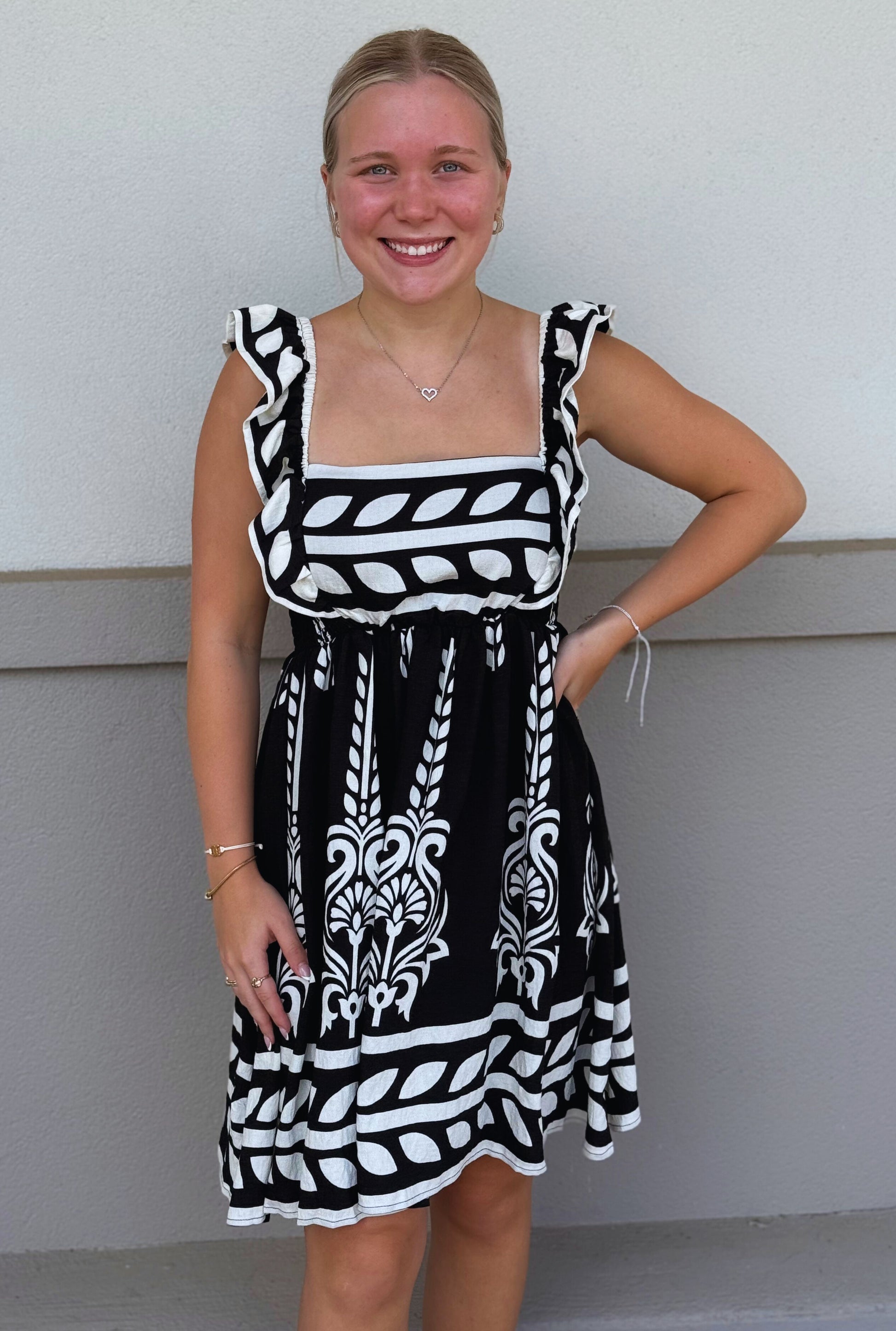 BLACK SWEET SIMPLE DRESS