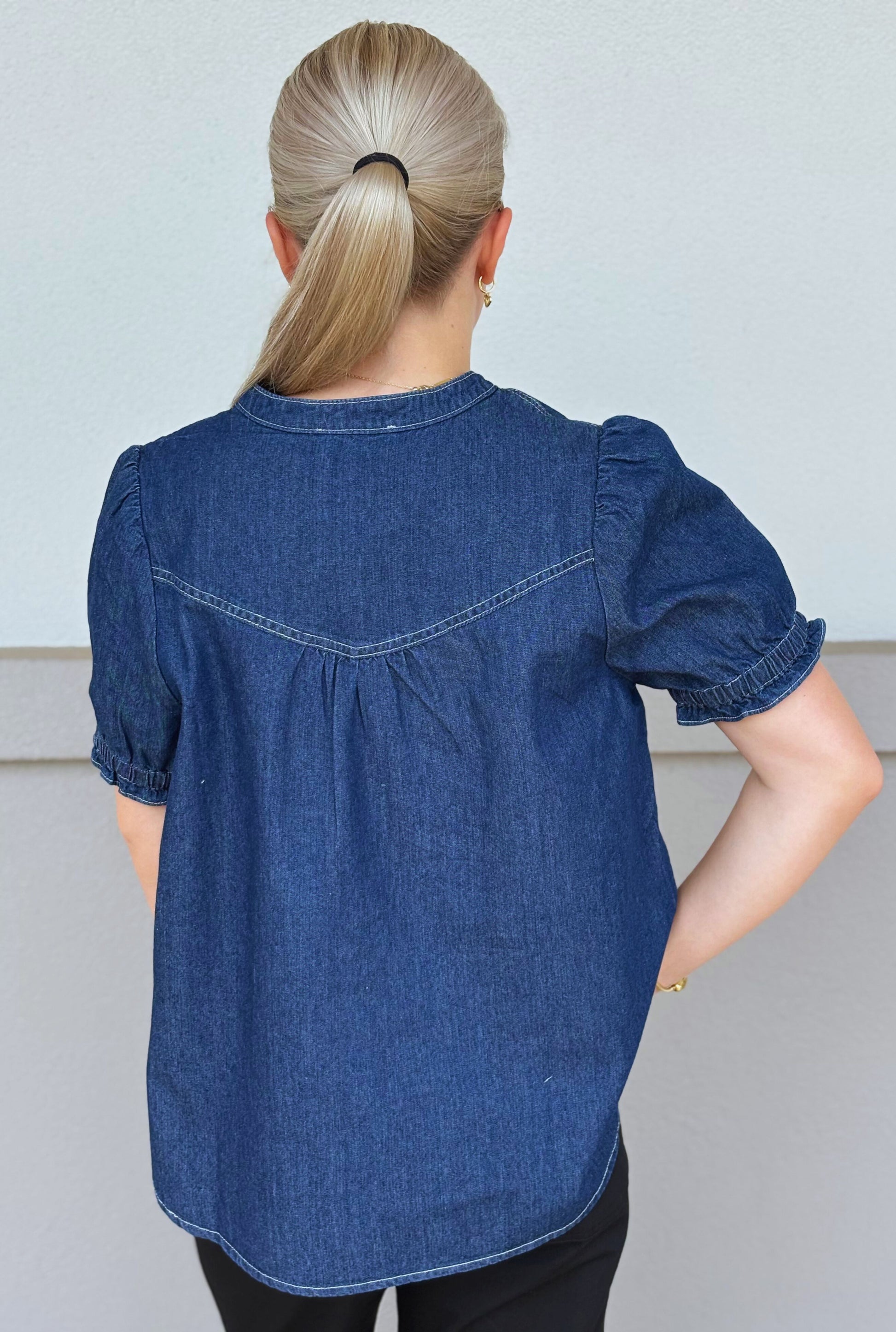 DENIM DONNY TOP