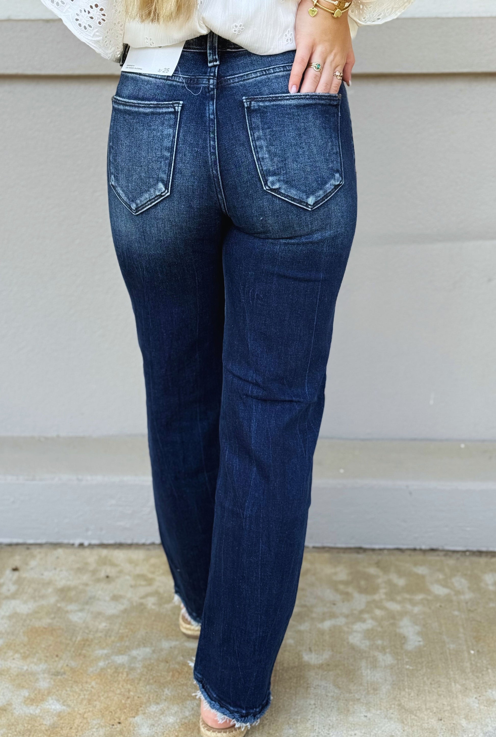 SUPER HIGH RISE STRETCH CLASSIC STRAIGHT JEANS