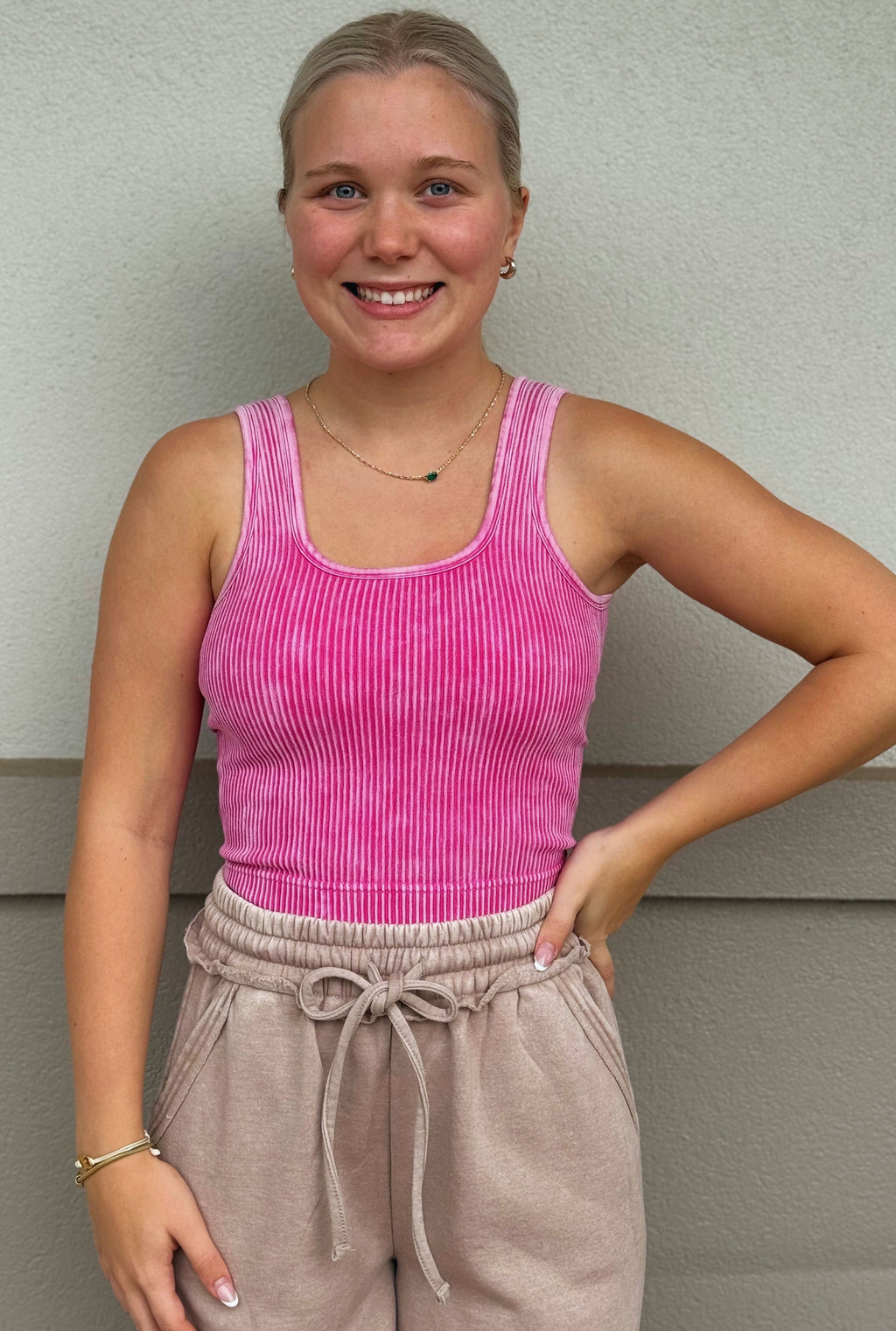 HOT PINK SEAMLESS TANK