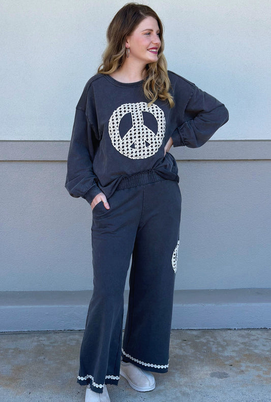 CHARCOAL PEACE SIGN TOP