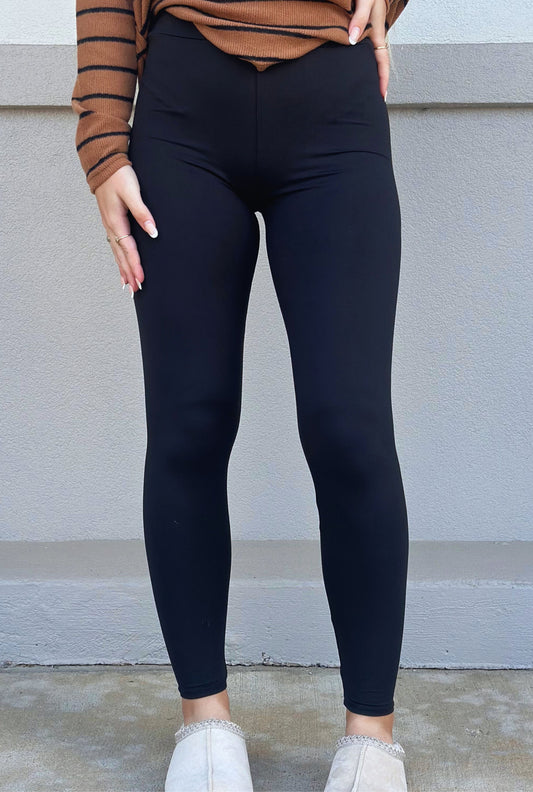 BLACK SOLID LEGGINGS