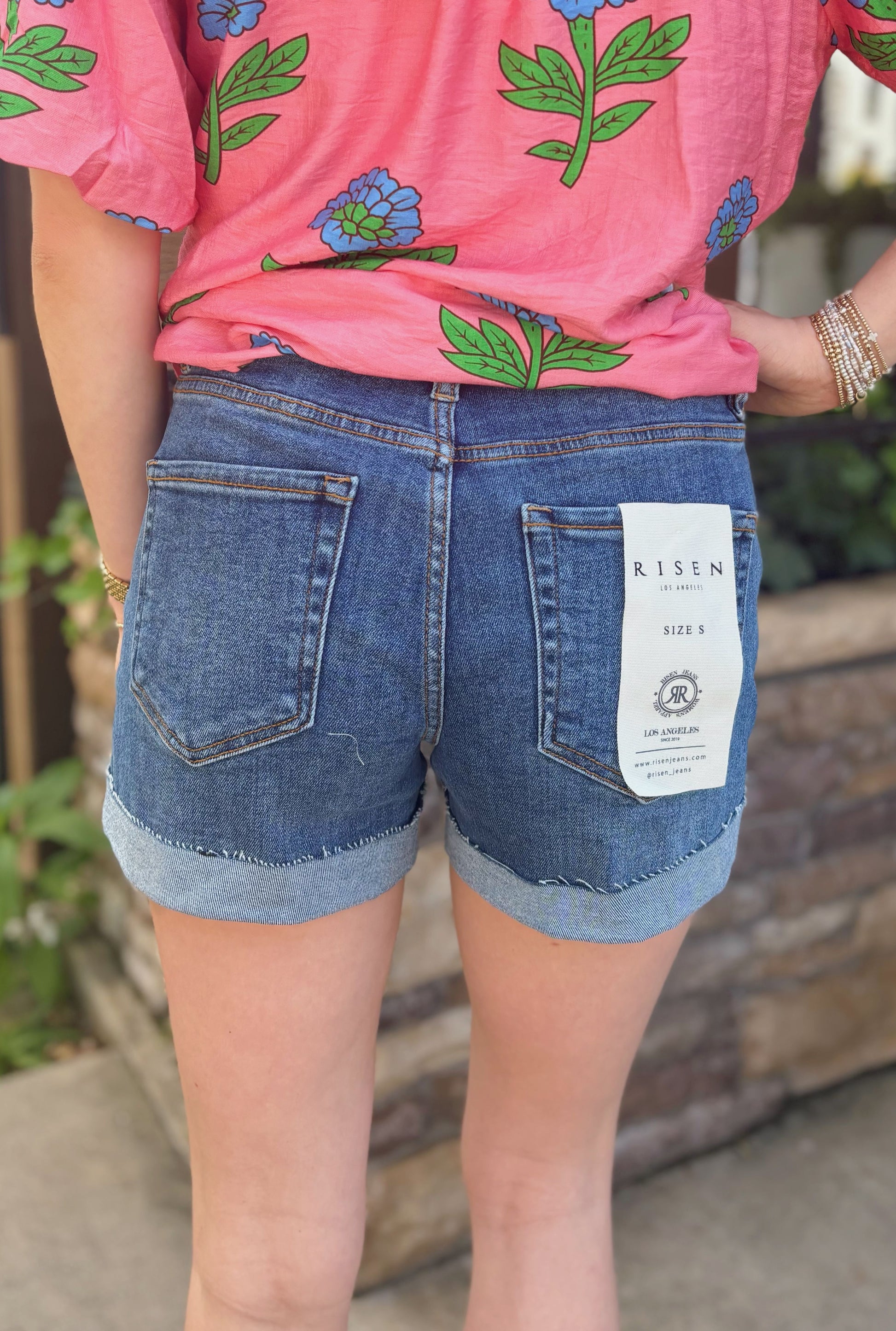 HIGH RISE WIDE CUFFED SHORTS