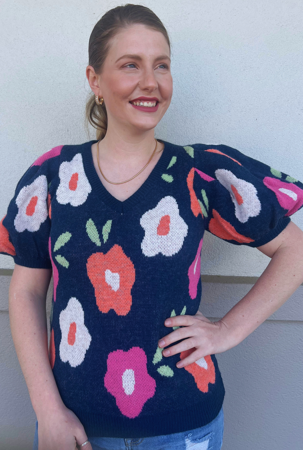 NAVY FRANNY FLORALS TOP