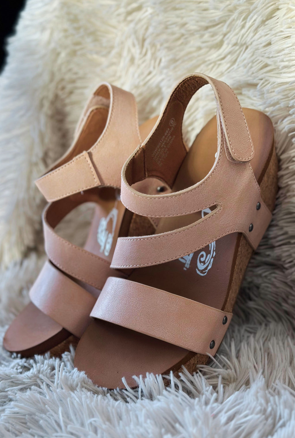 BLUSH CASPER 2 WEDGES