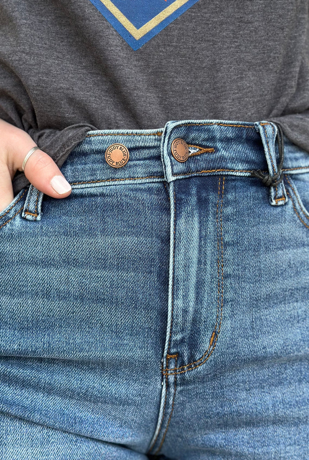 JUDY BLUE DAD JEAN SHORTS