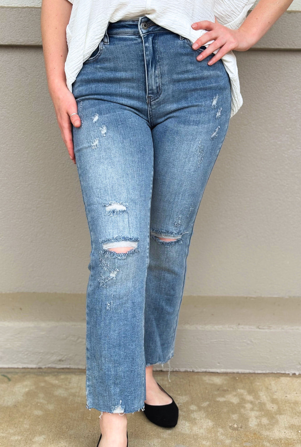 HIGH RISE VINTAGE WASHED STRAIGHT LEG JEANS