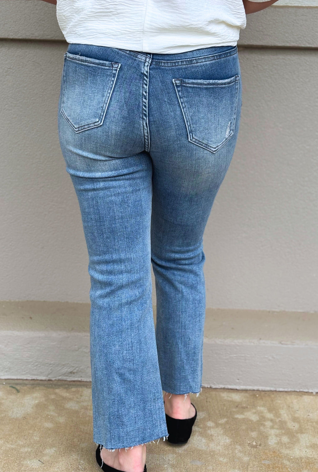 HIGH RISE VINTAGE WASHED STRAIGHT LEG JEANS