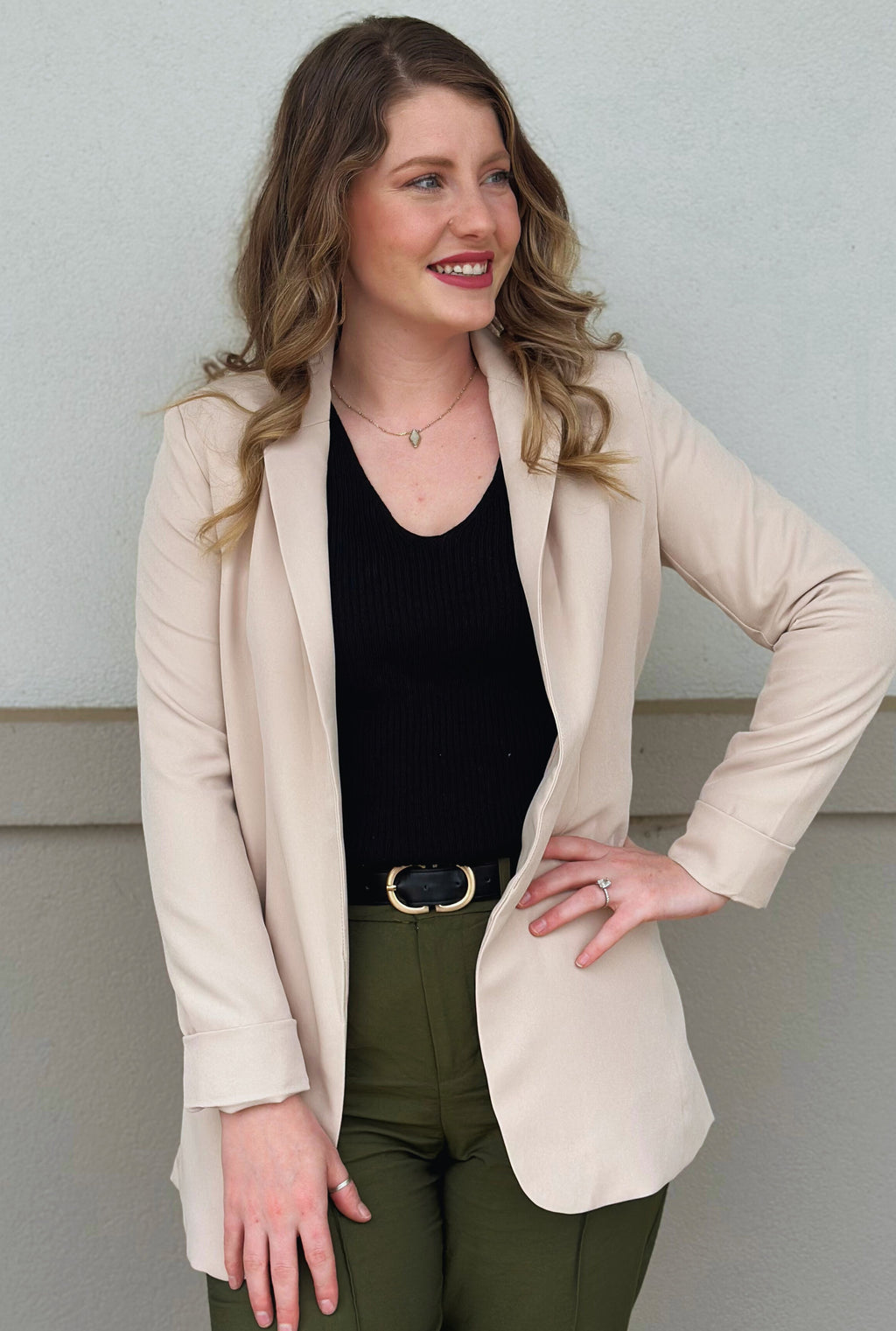 BEIGE ALL BUSINESS BLAZER