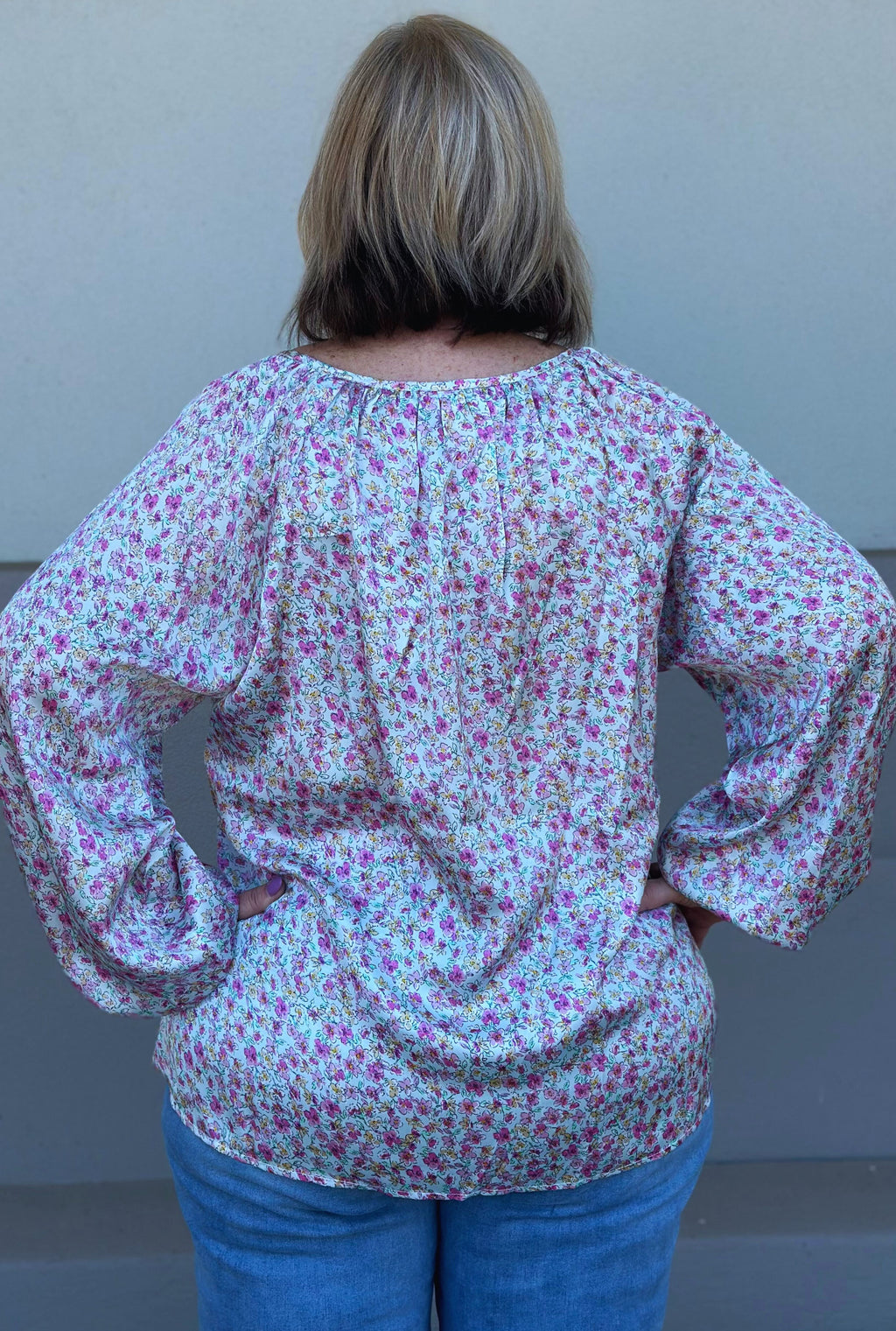 CURVY SATIN FLORAL TOP