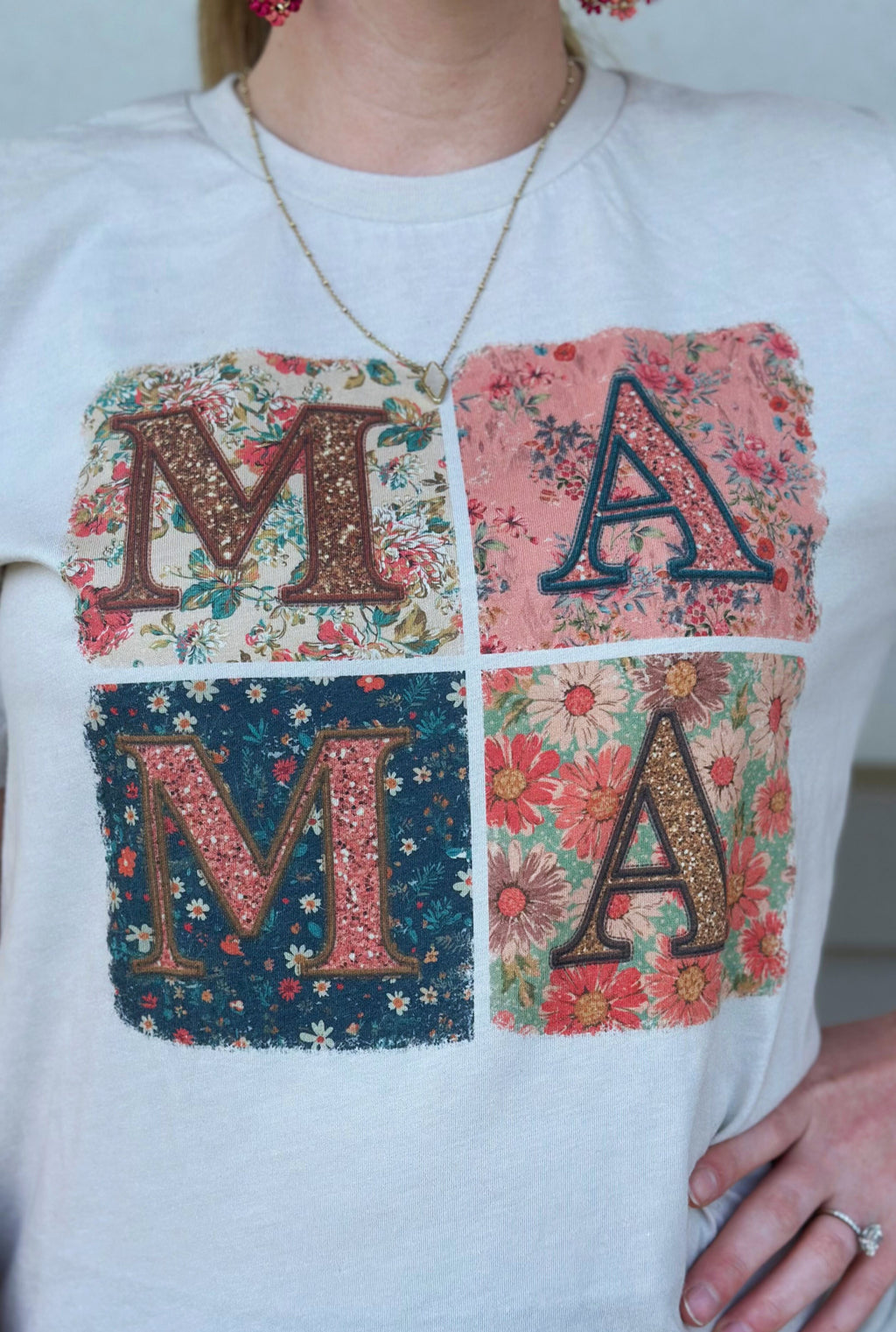 MAMA GRAPHIC TEE