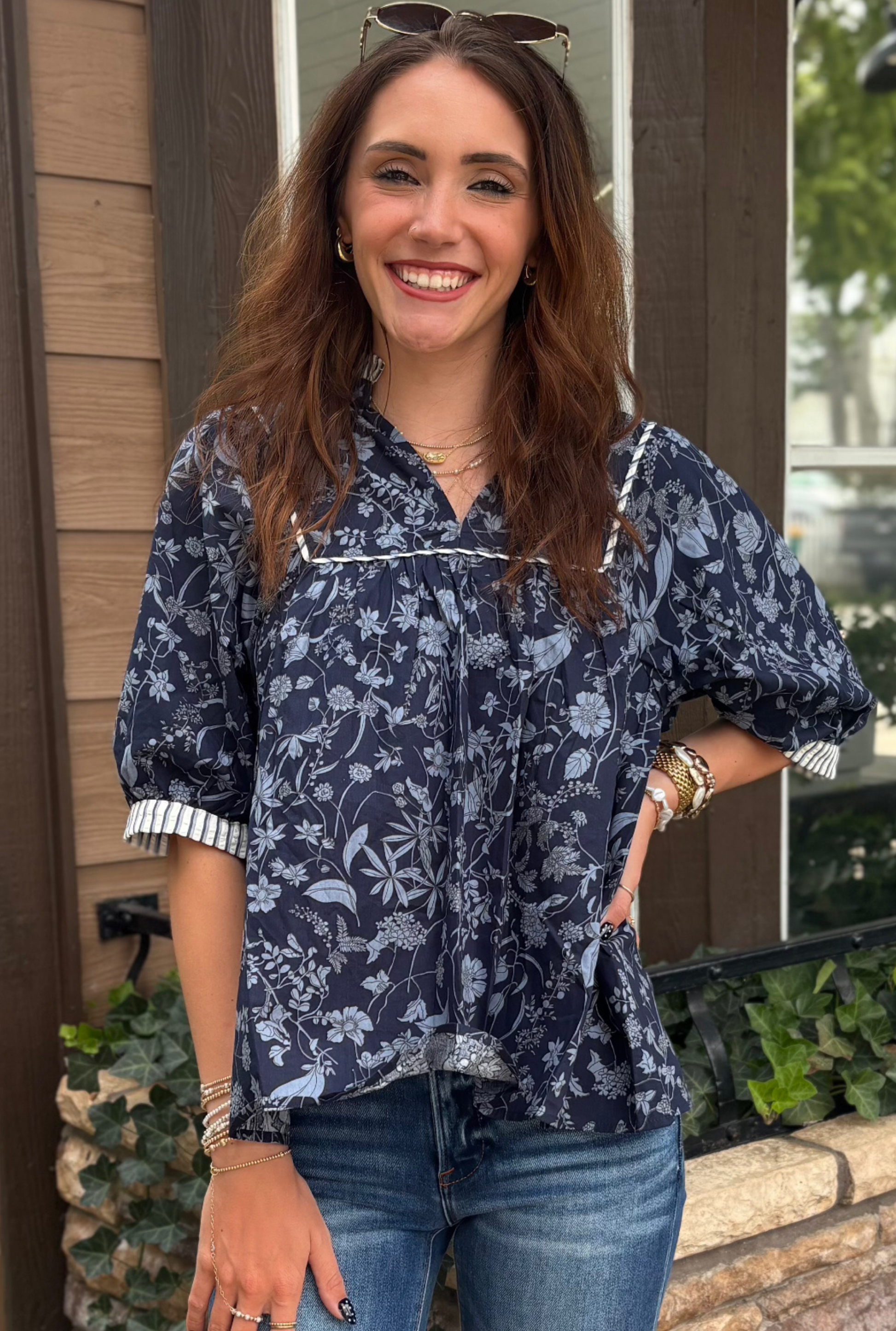 NAVY ABBY TOP