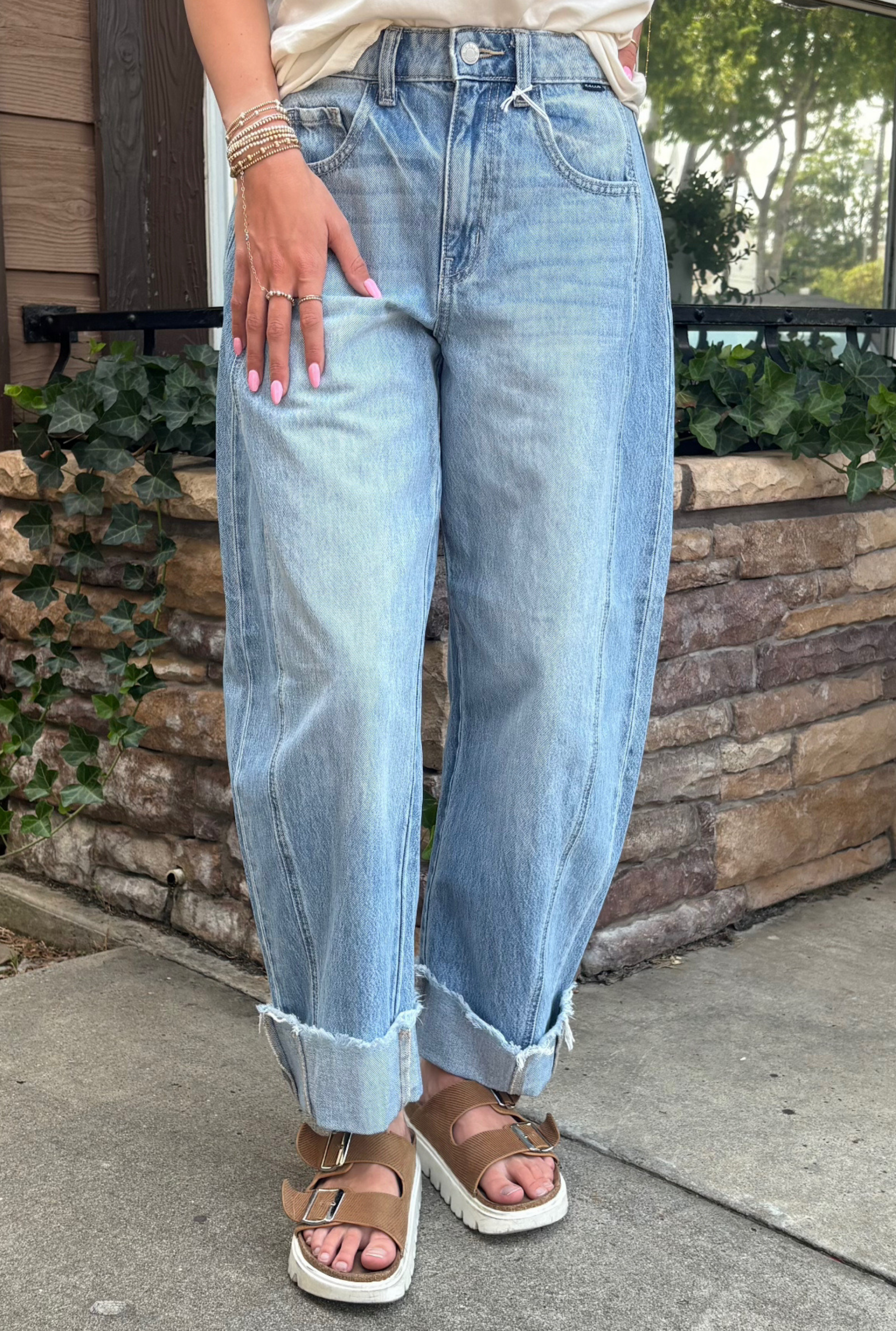 CUFFED BARREL JEANS