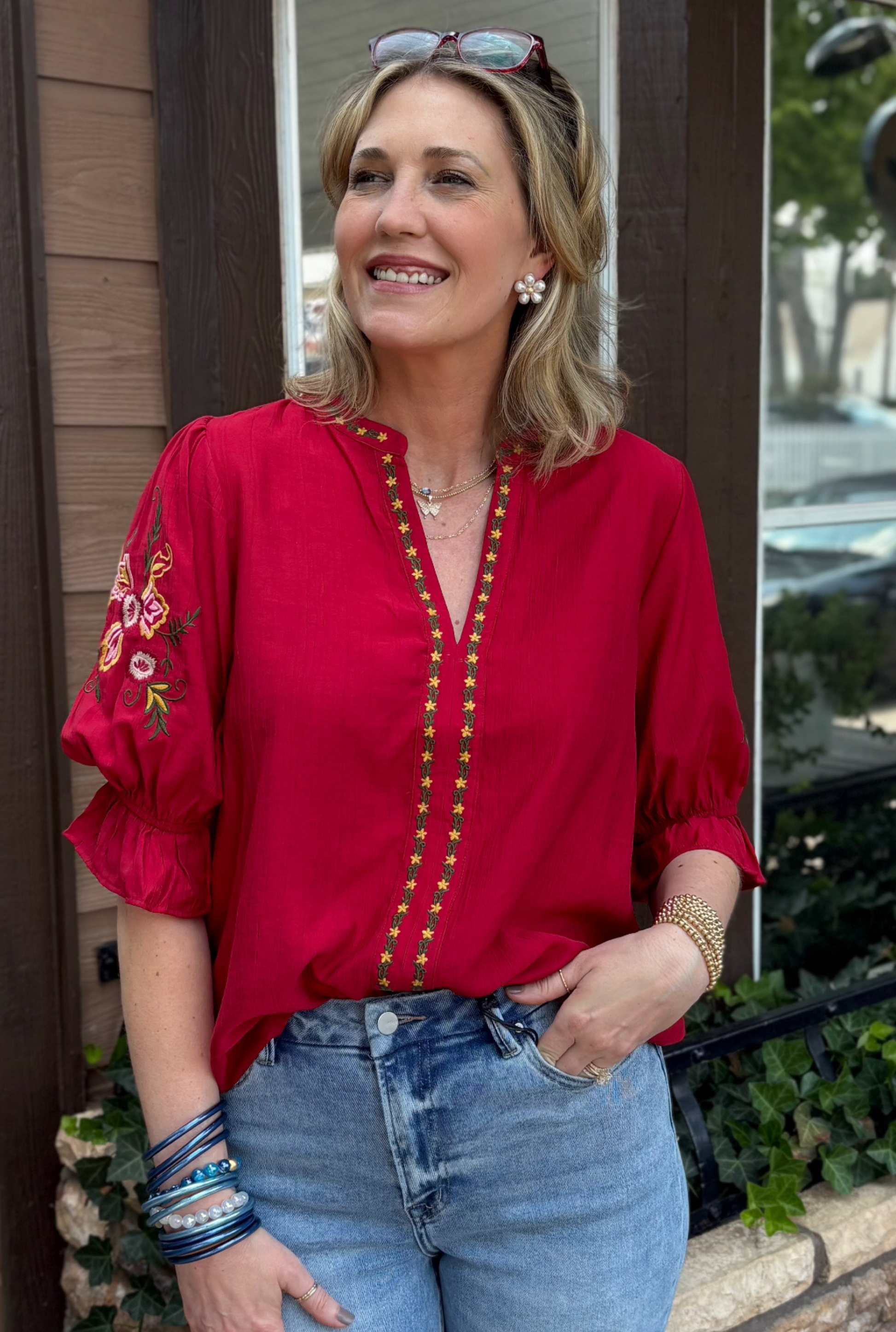 RED WINDY TOP
