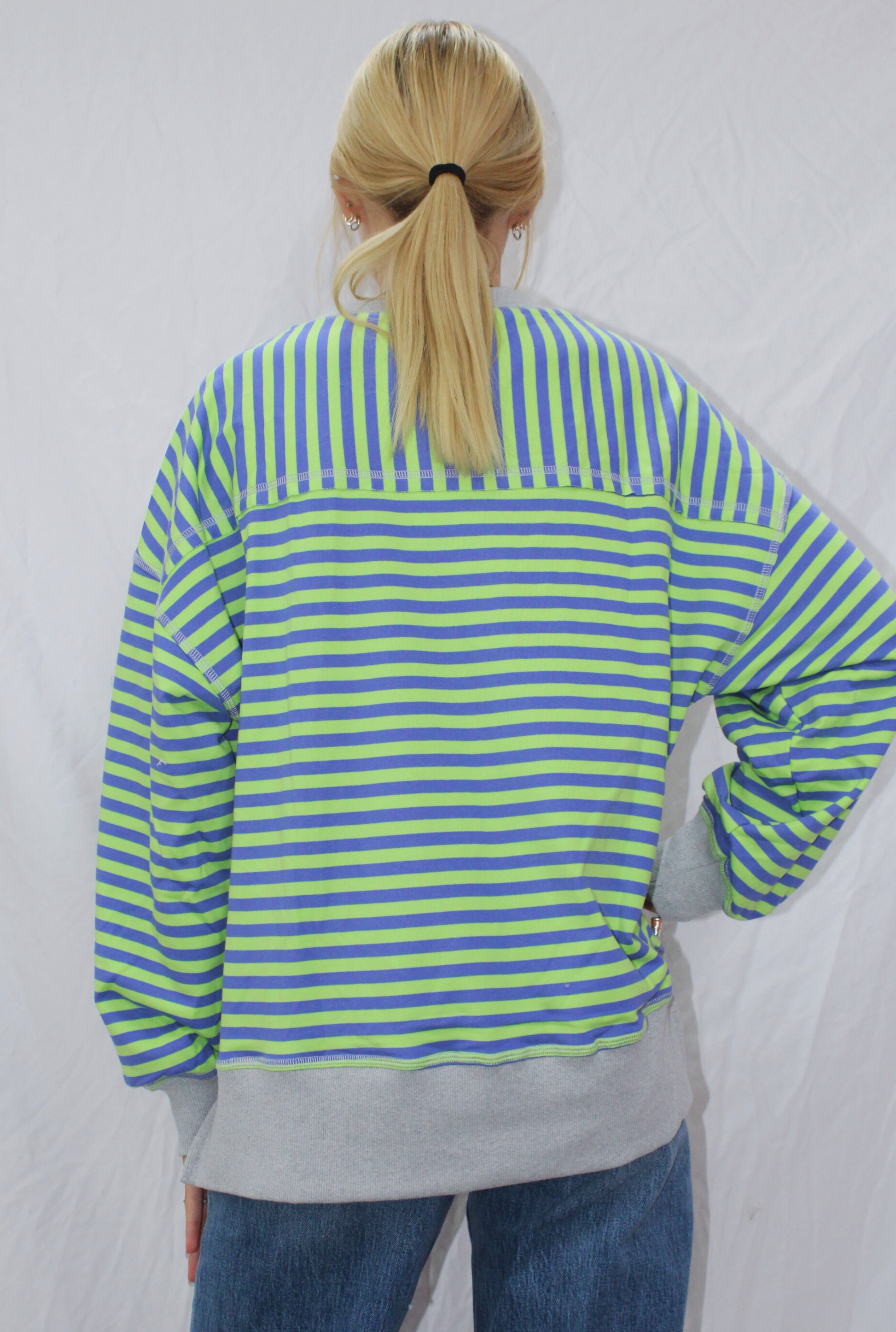 GREEN OUTGOING TOP