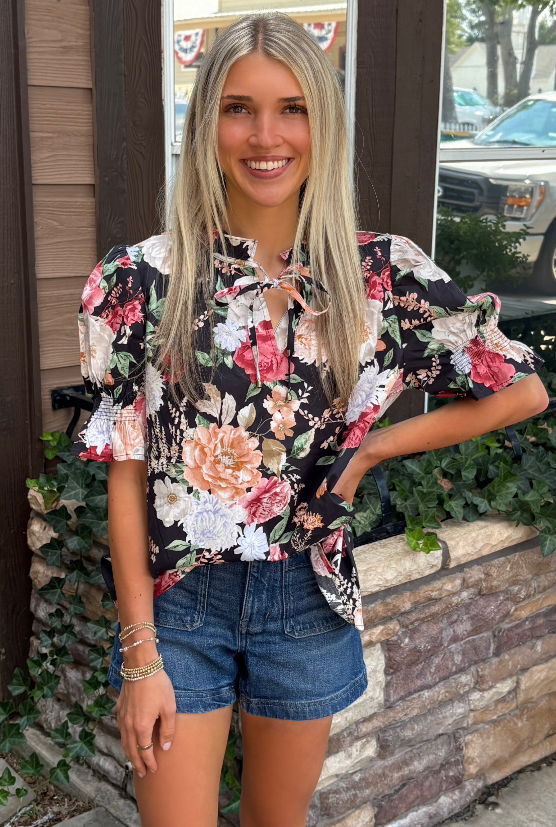 BLACK FLORAL FANTASTIC TOP