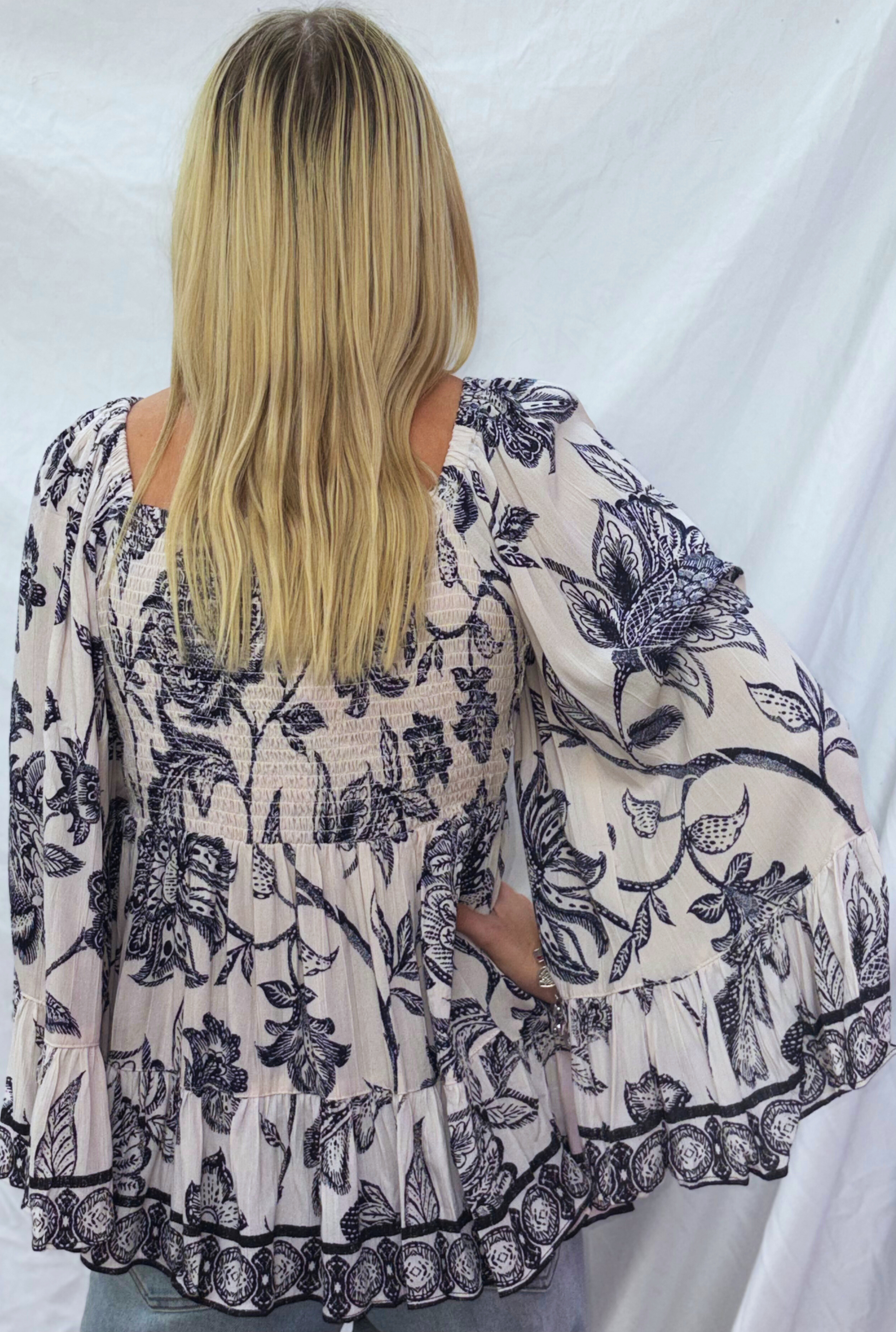 FLARE TOP