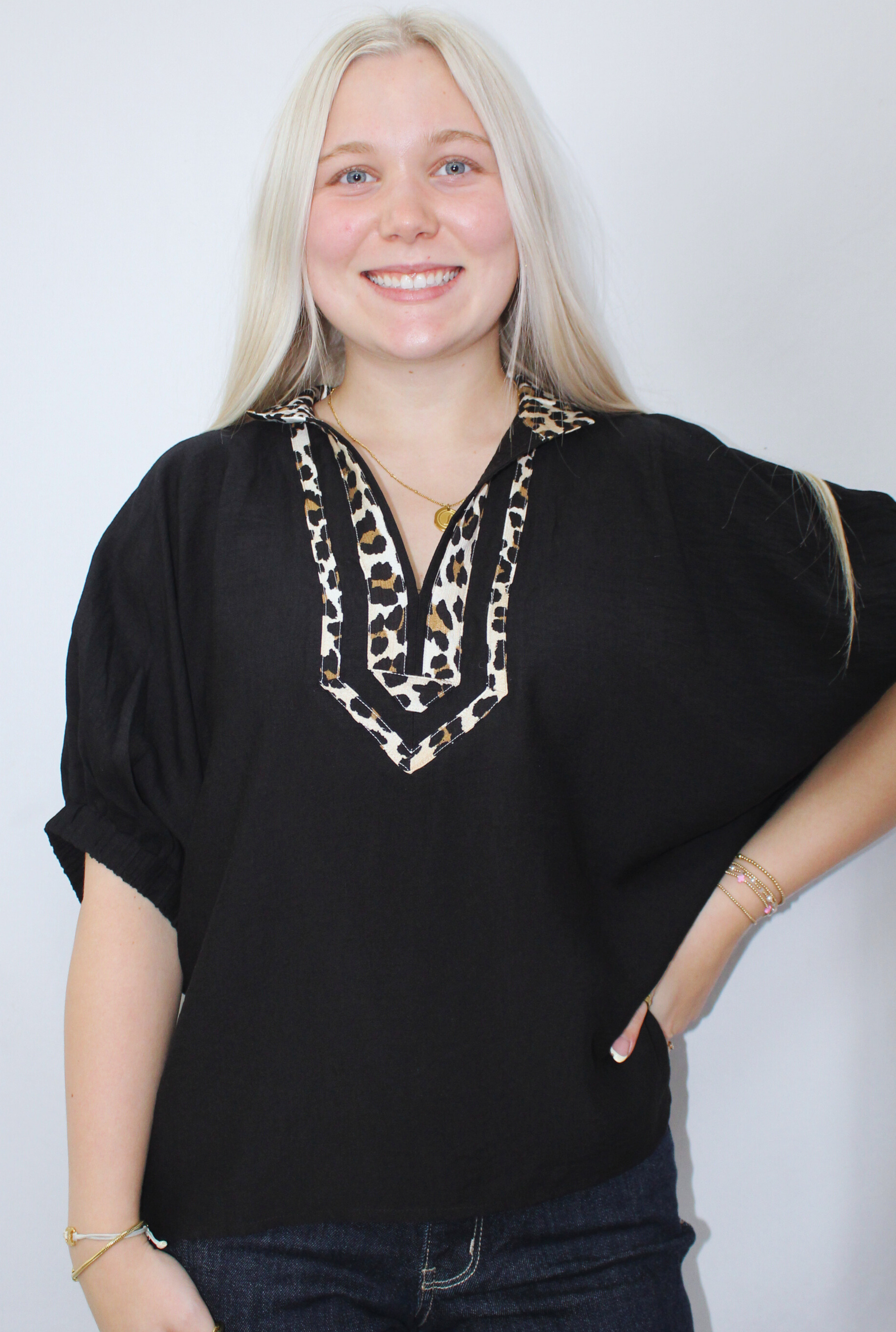 BLACK LEOPARD BAILEY TOP