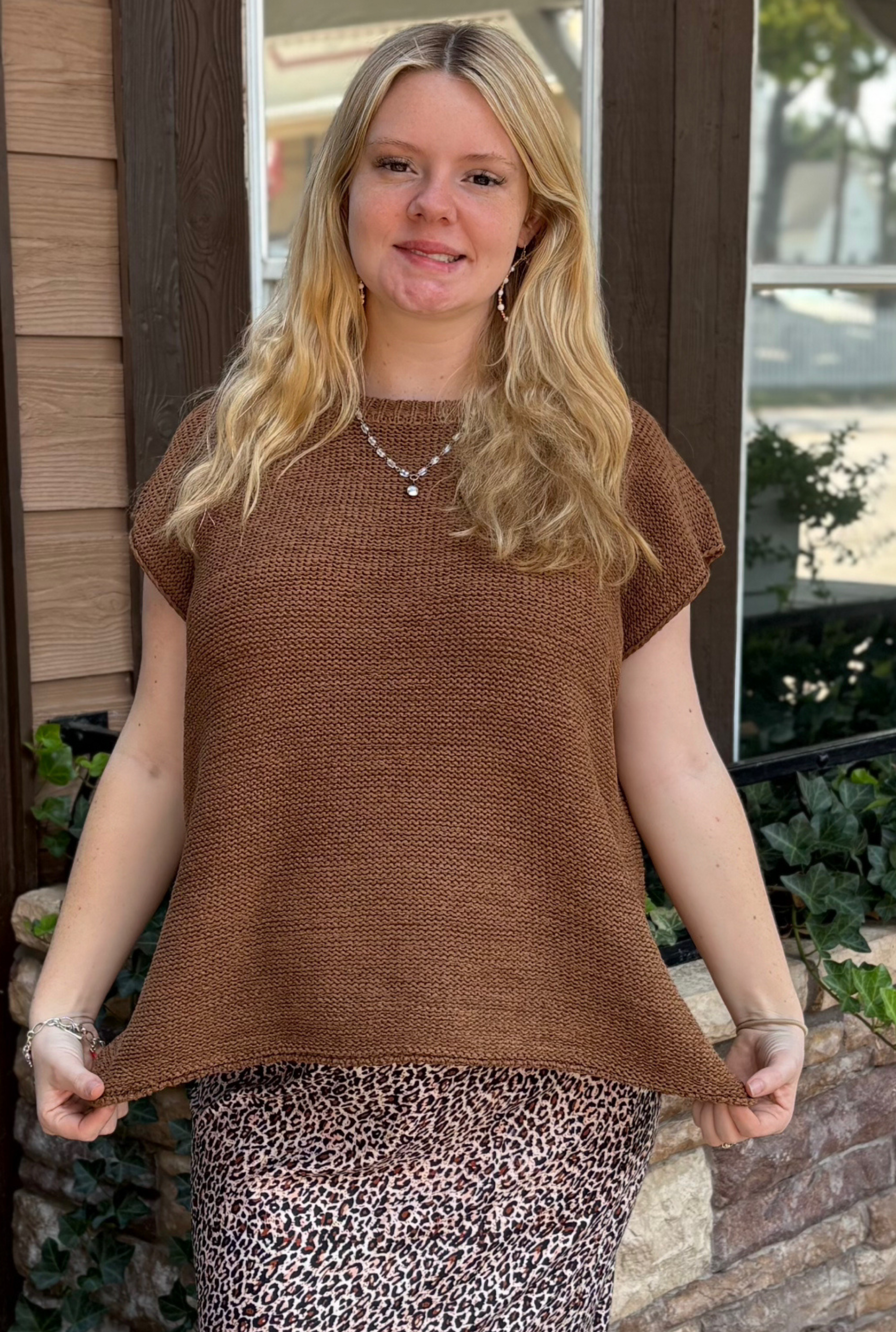 CAMEL OVERSIZED CREW NECK SWEATER VEST