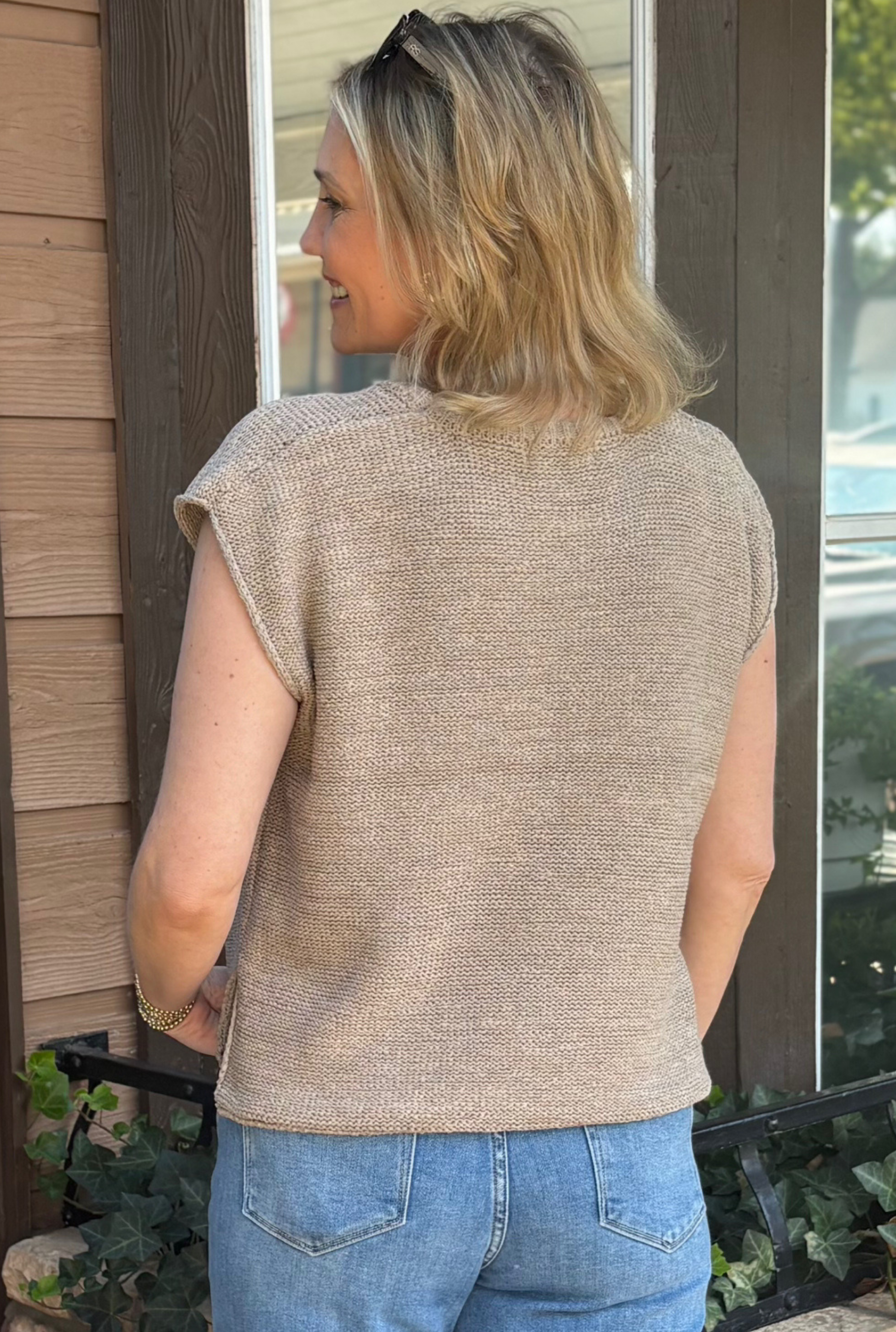 MOCHA OVERSIZED CREW NECK SWEATER VEST