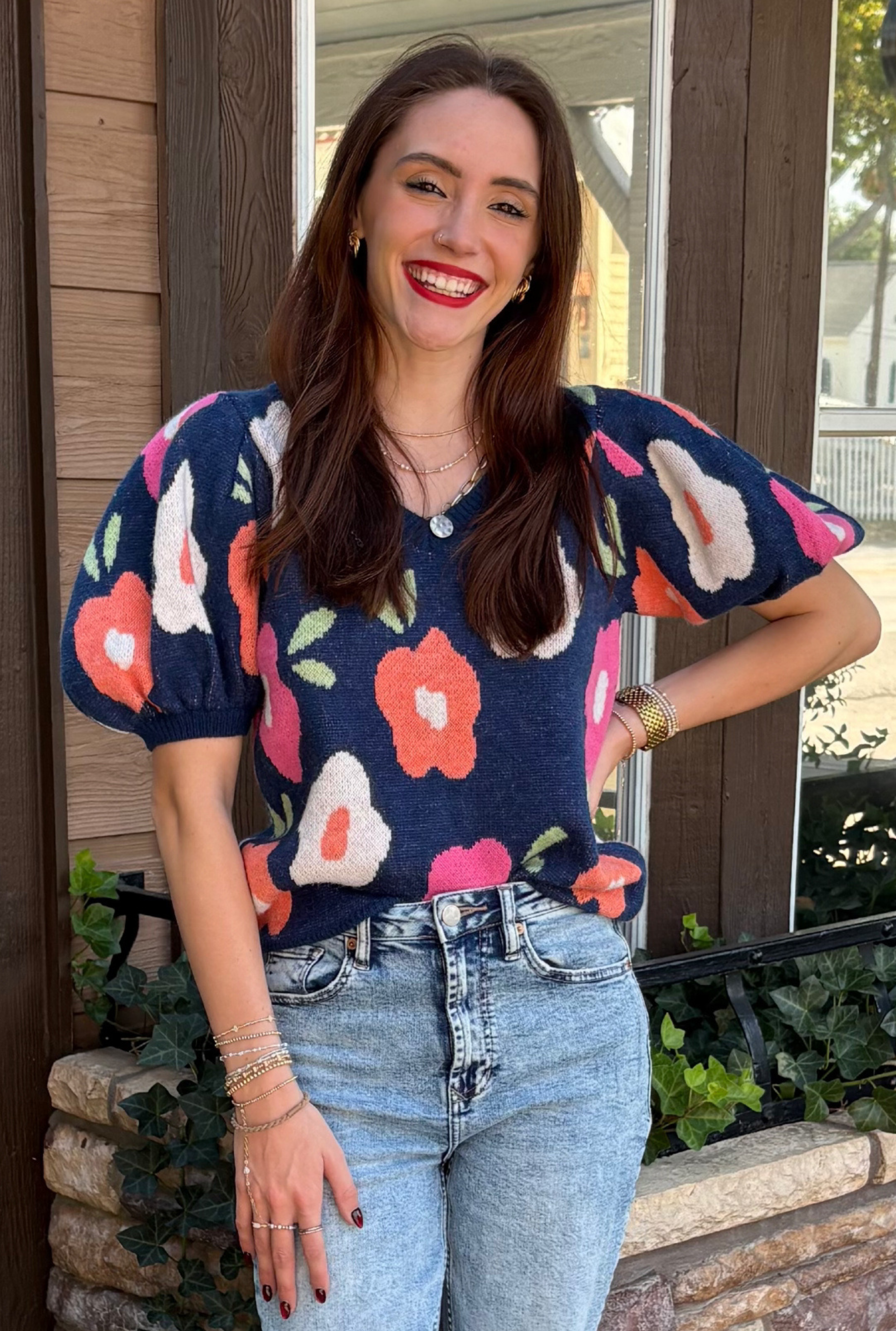 NAVY FRANNY FLORALS TOP