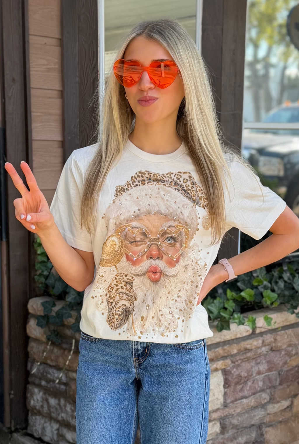 CHEETAH SANTA GRAPHIC TEE