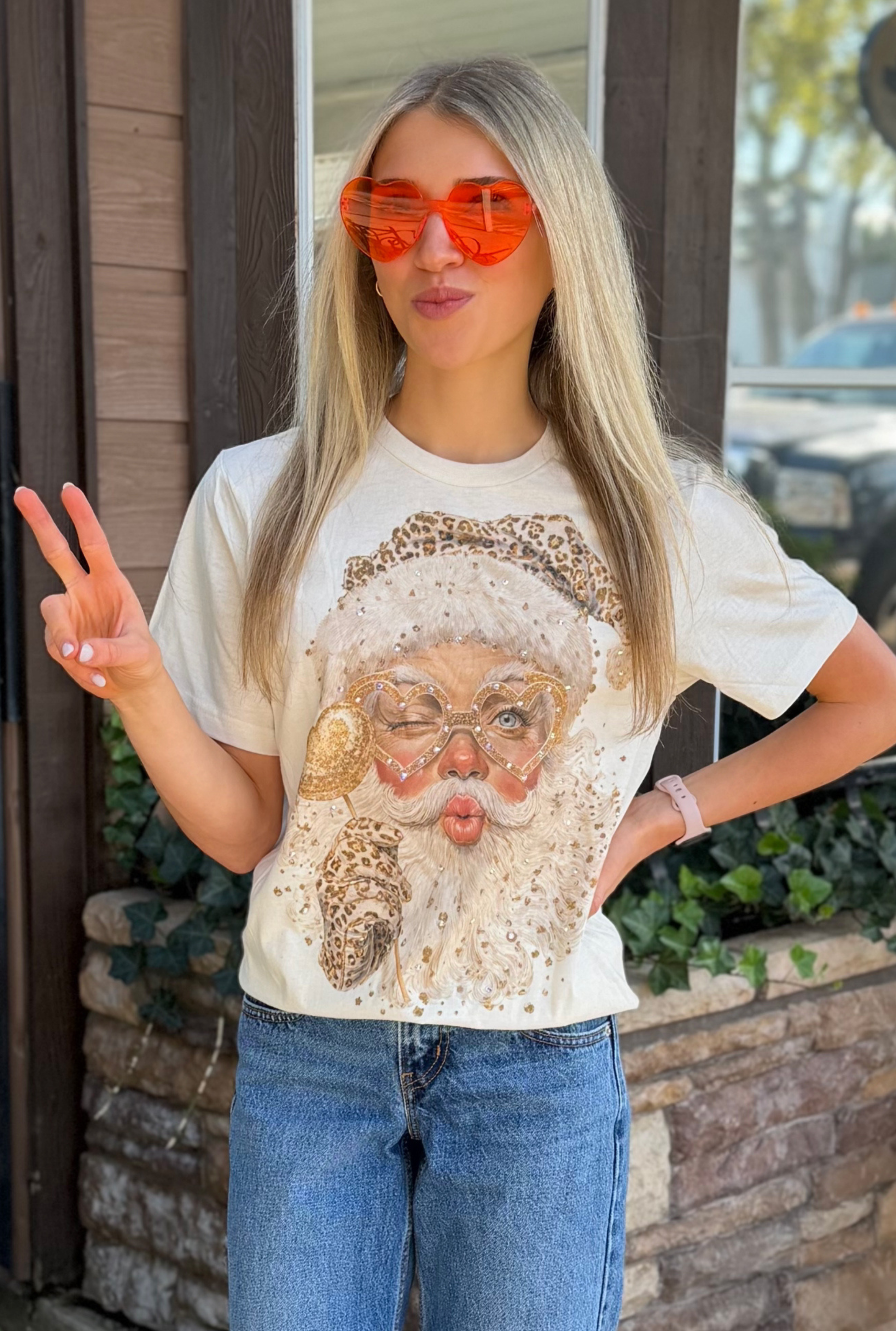 CHEETAH SANTA GRAPHIC TEE