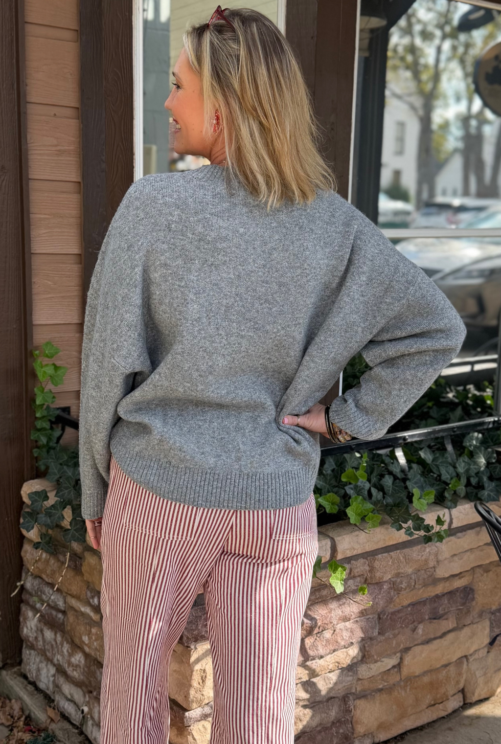 BE MERRY & BRIGHT CREWNECK KNIT PULLOVER SWEATER