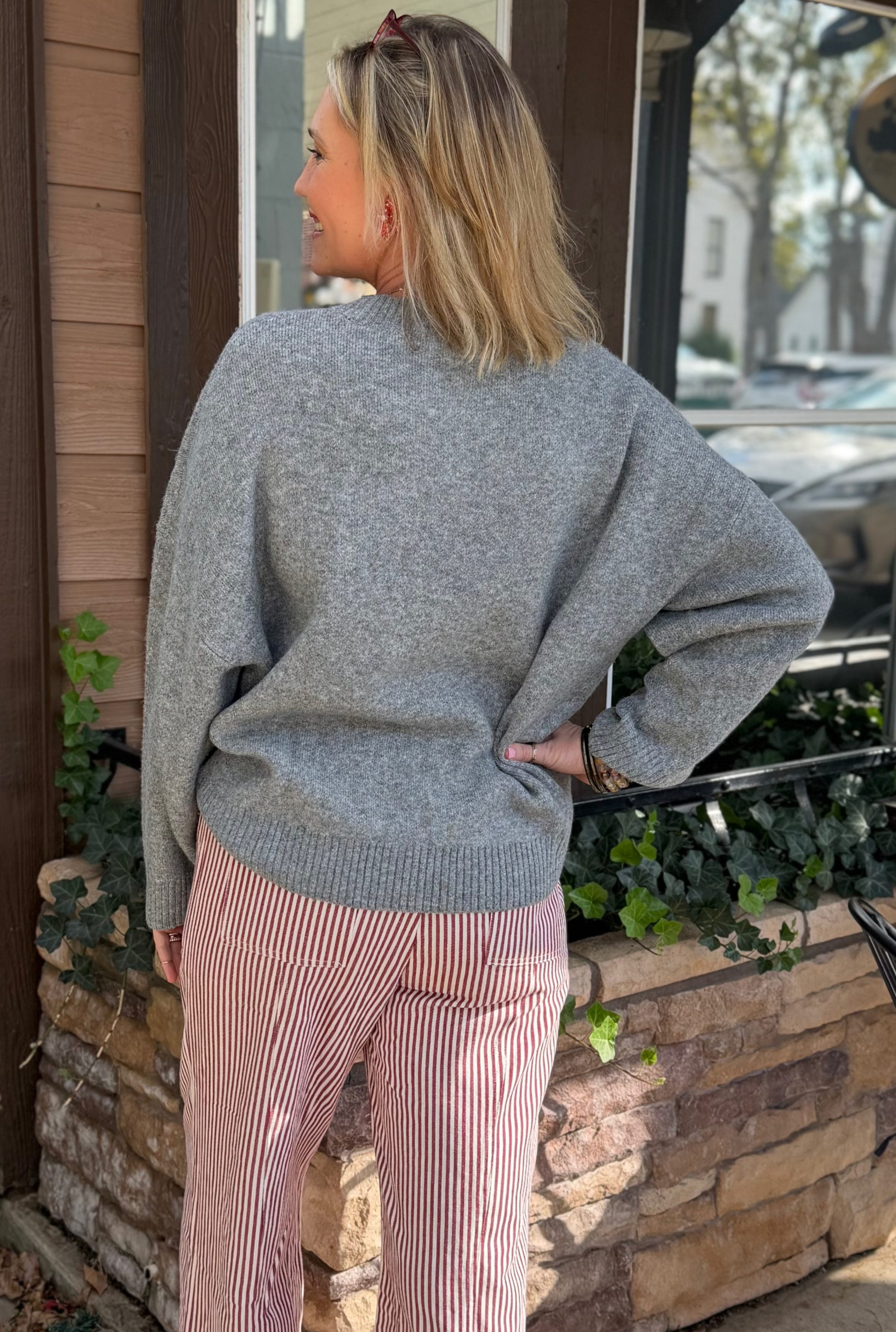 BE MERRY & BRIGHT CREWNECK KNIT PULLOVER SWEATER