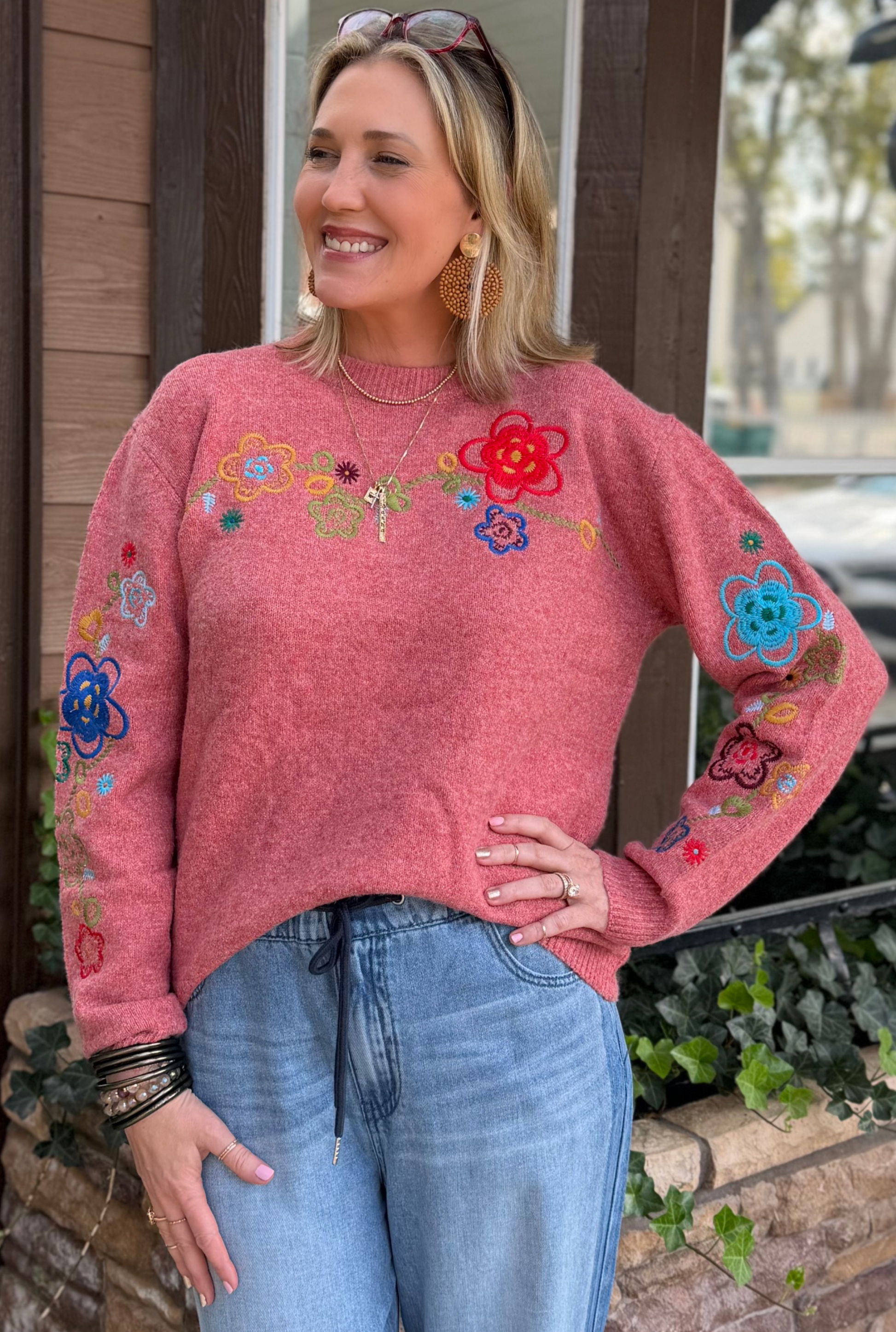 RED FLORAL EMBROIDERED SWEATER