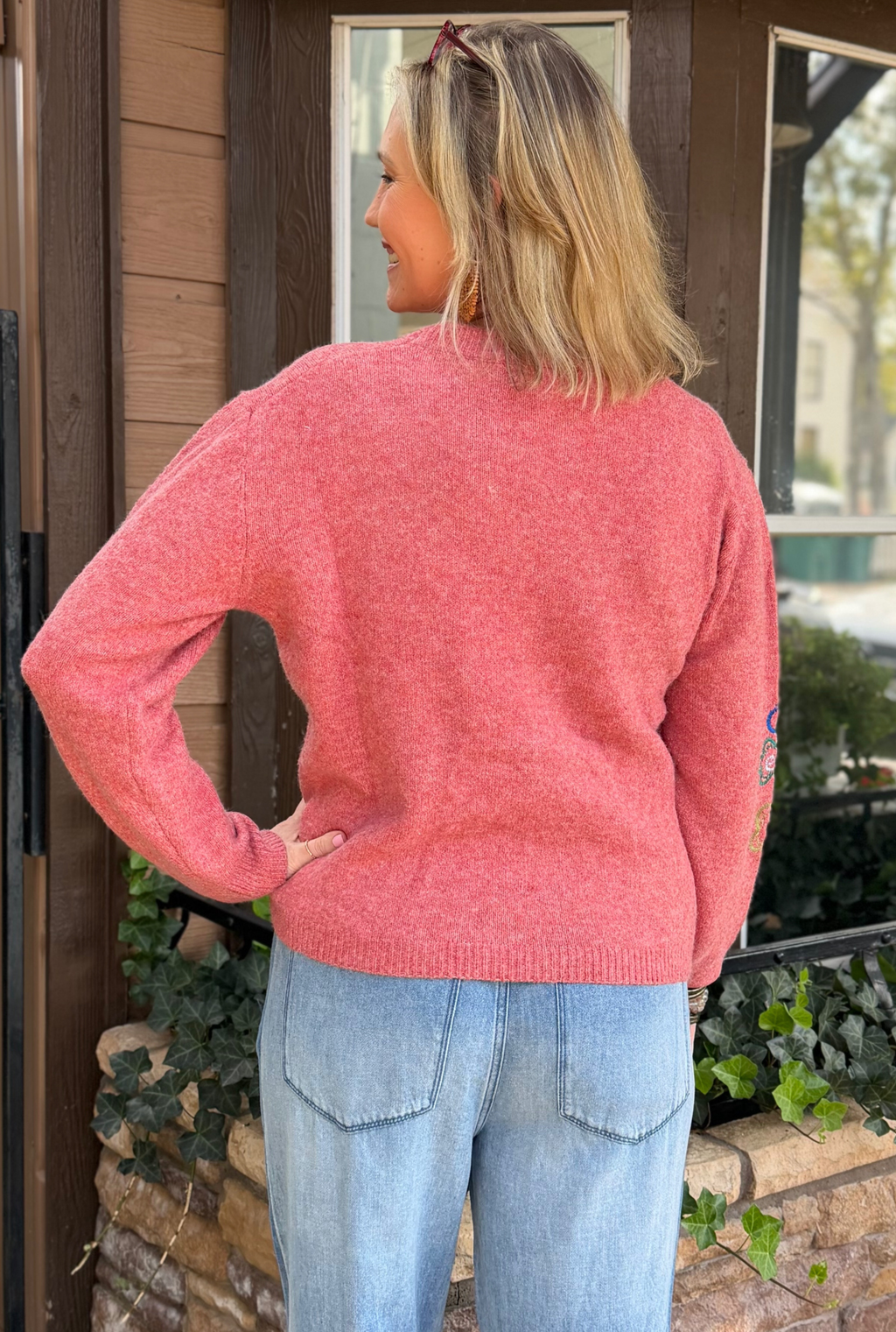 RED FLORAL EMBROIDERED SWEATER