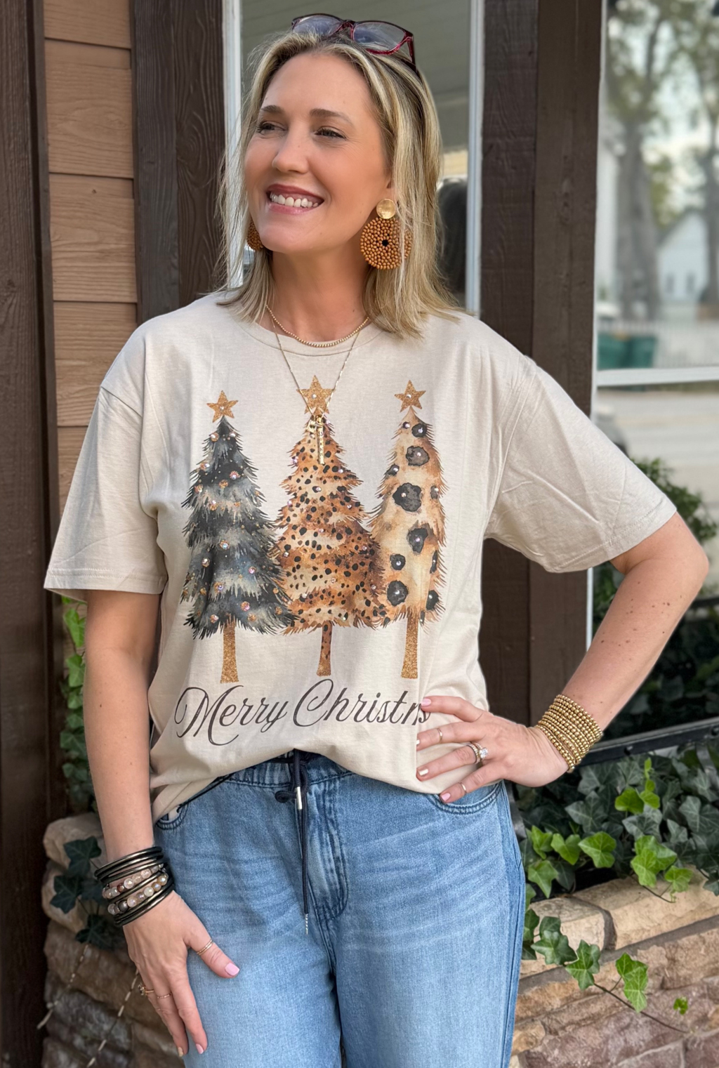 CHEETAH MERRY CHRISTMAS GRAPHIC TEE