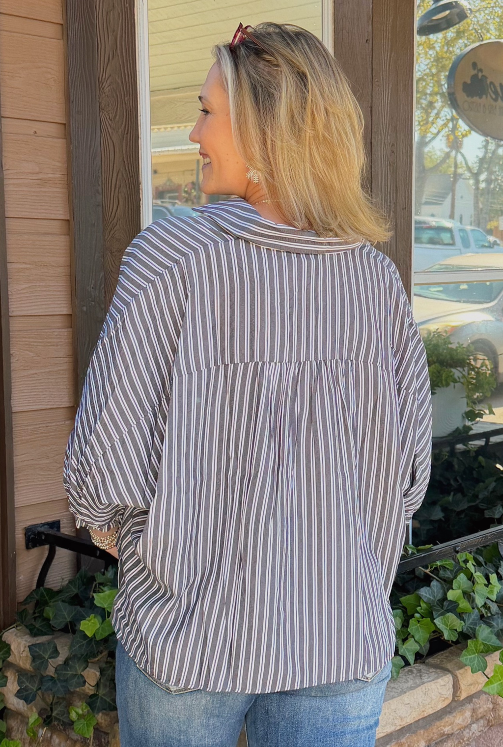 STRIPED BUTTON DOWN TOP