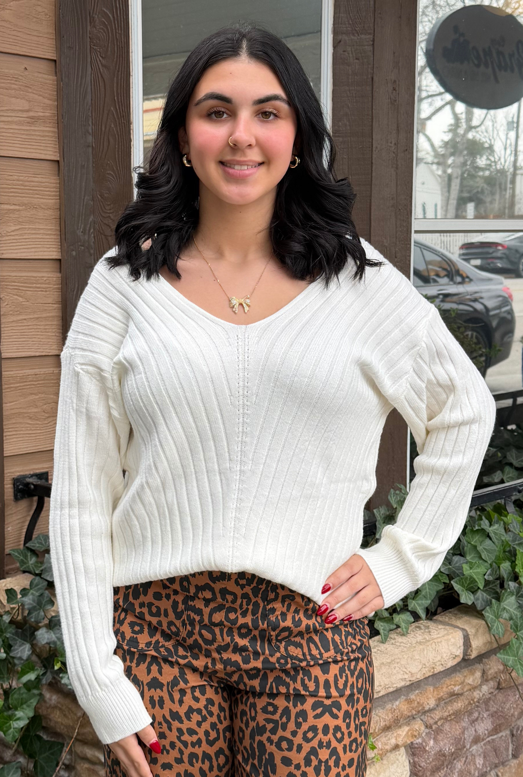 CREAM DROP SHOULDER SWEATER