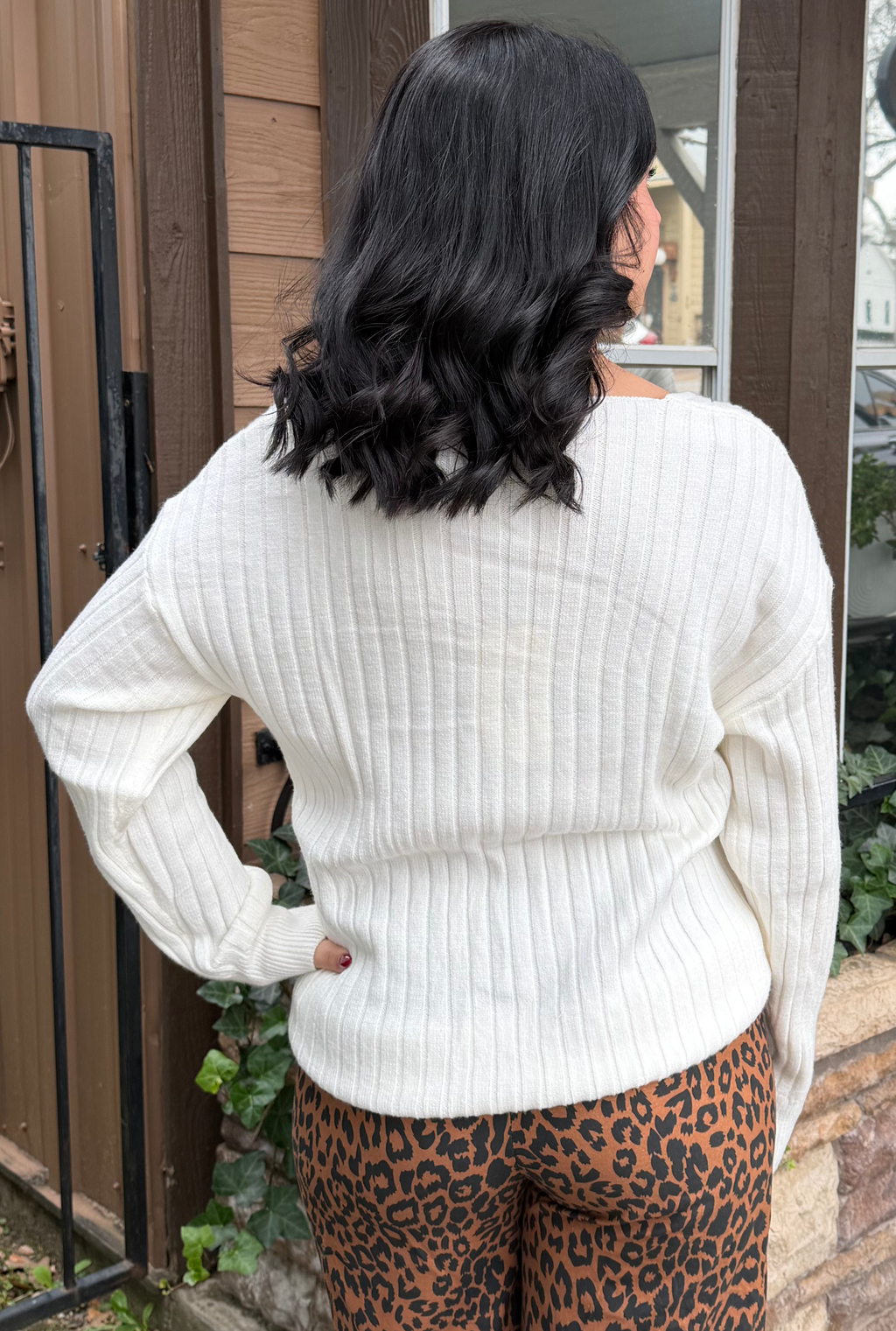 CREAM DROP SHOULDER SWEATER