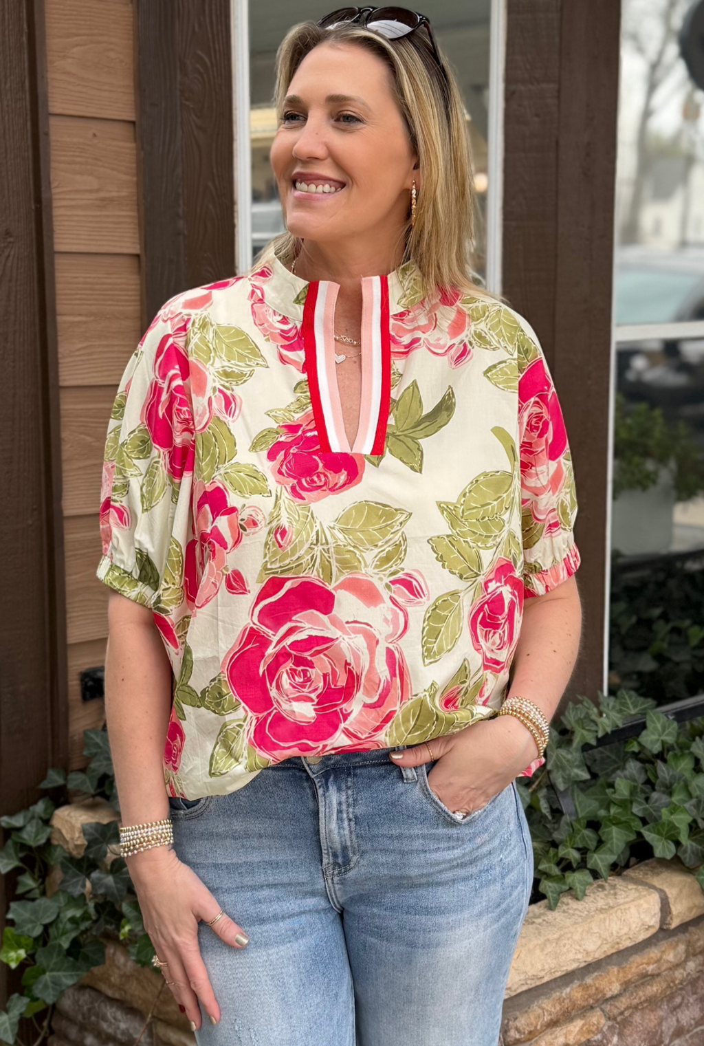 FLORAL PRINT CONTRAST TRANSITION TOP