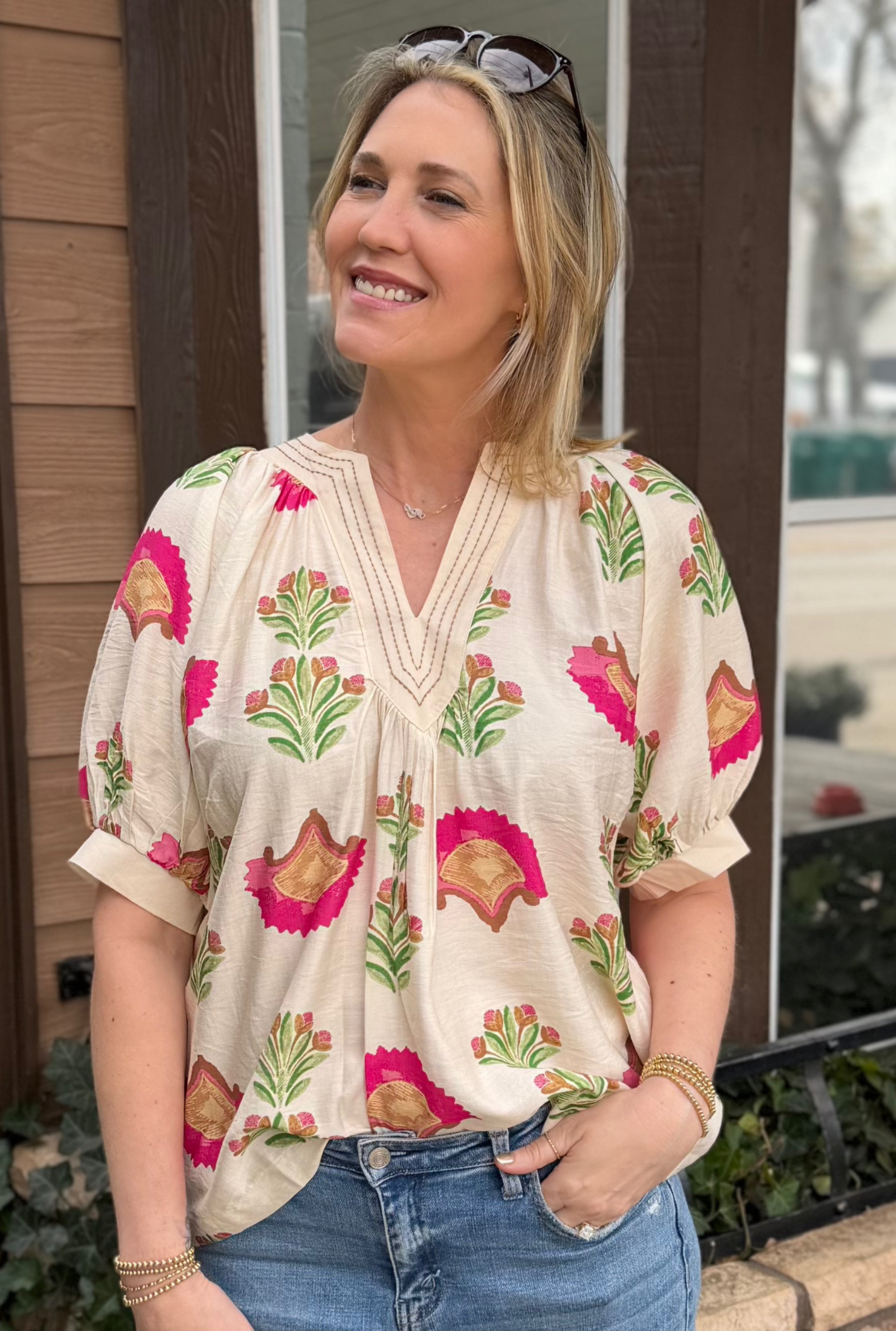 CREAM ABSTRACT PRINT TOP