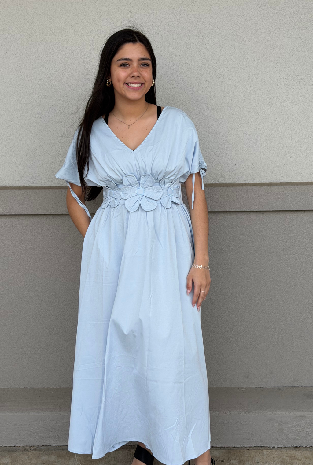 LIGHT BLUE FLORAL MAXI V-NECK