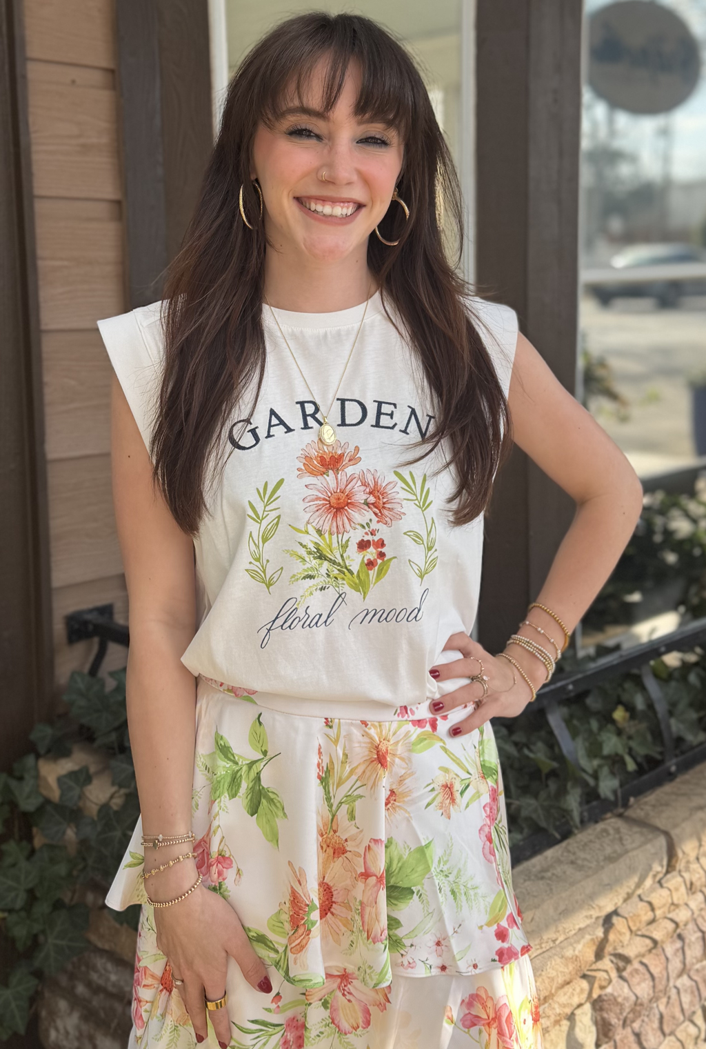 GARDEN GRAPHIC EMBROIDERED TOP