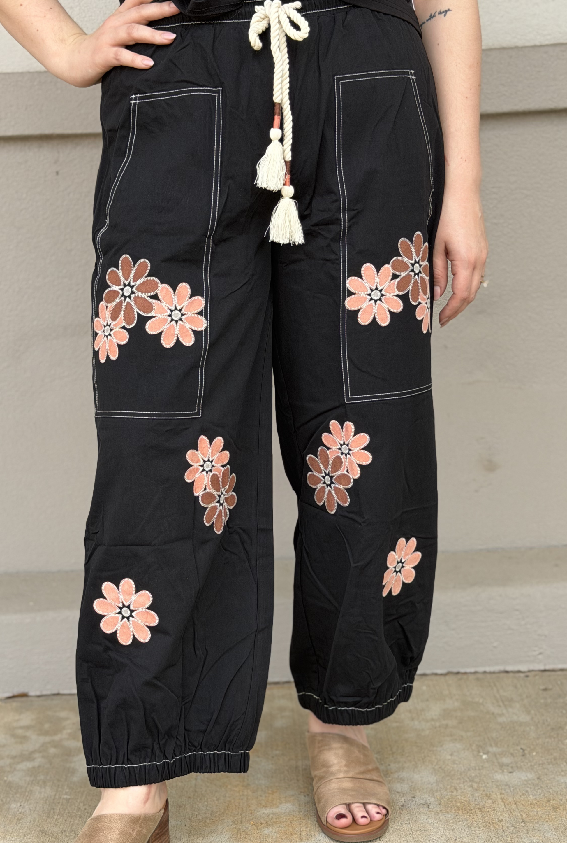 BLACK WIDE PATCH PANTS