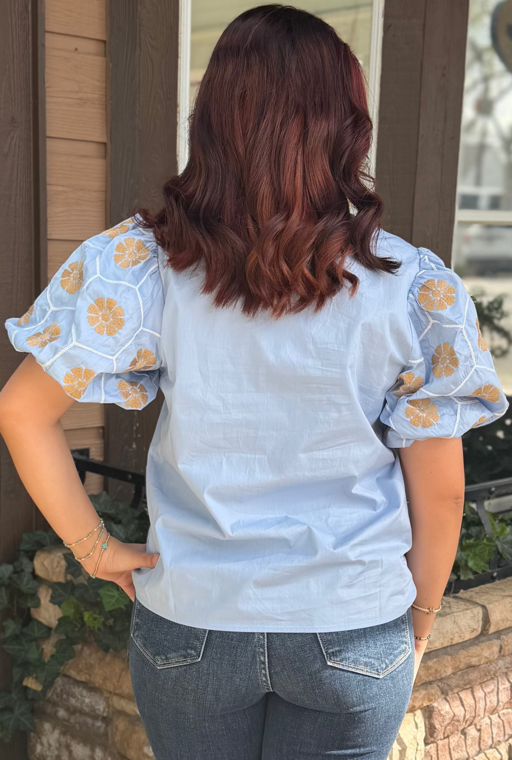 BLUE FLORAL DETAIL TOP