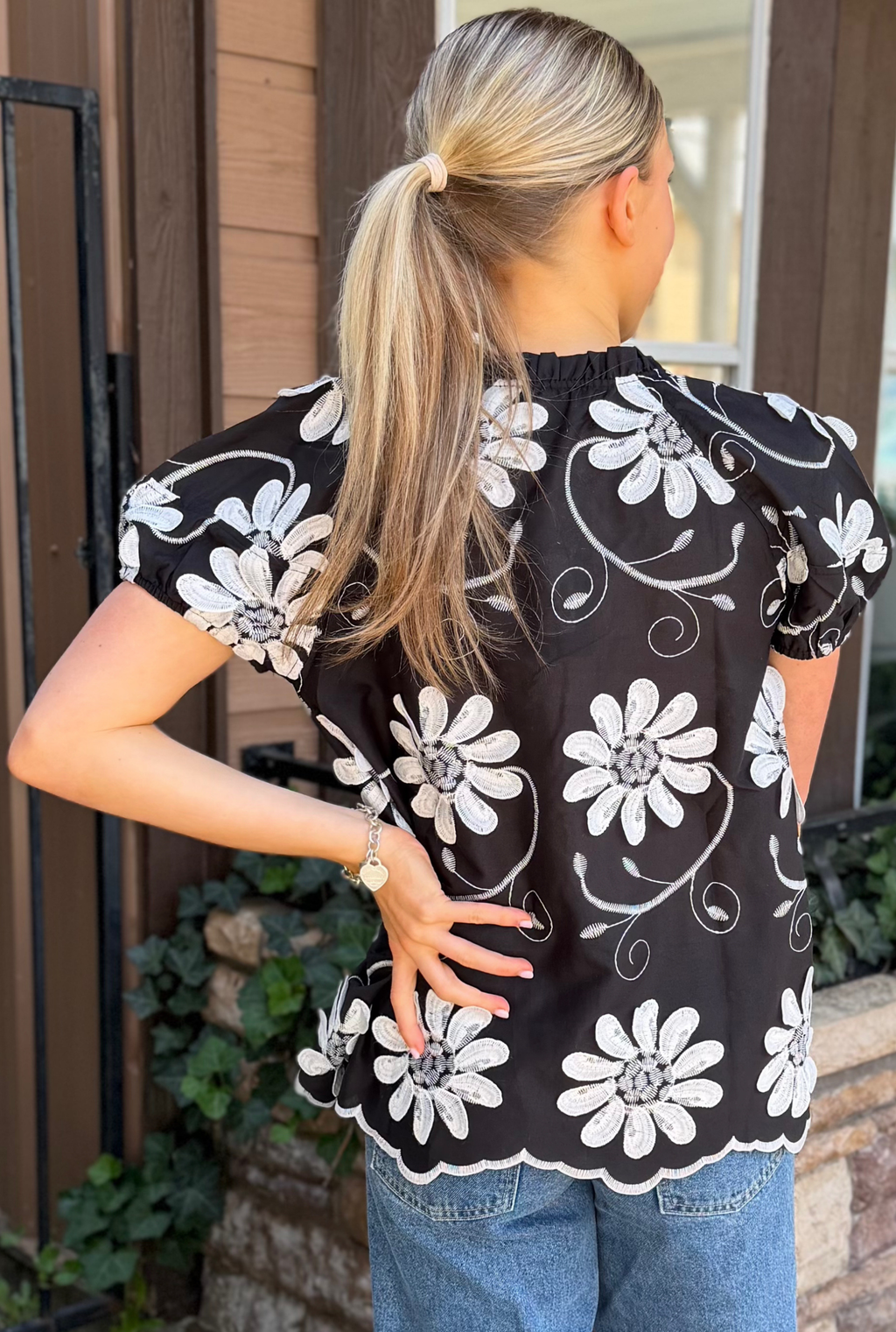 BLACK SUZZY TOP