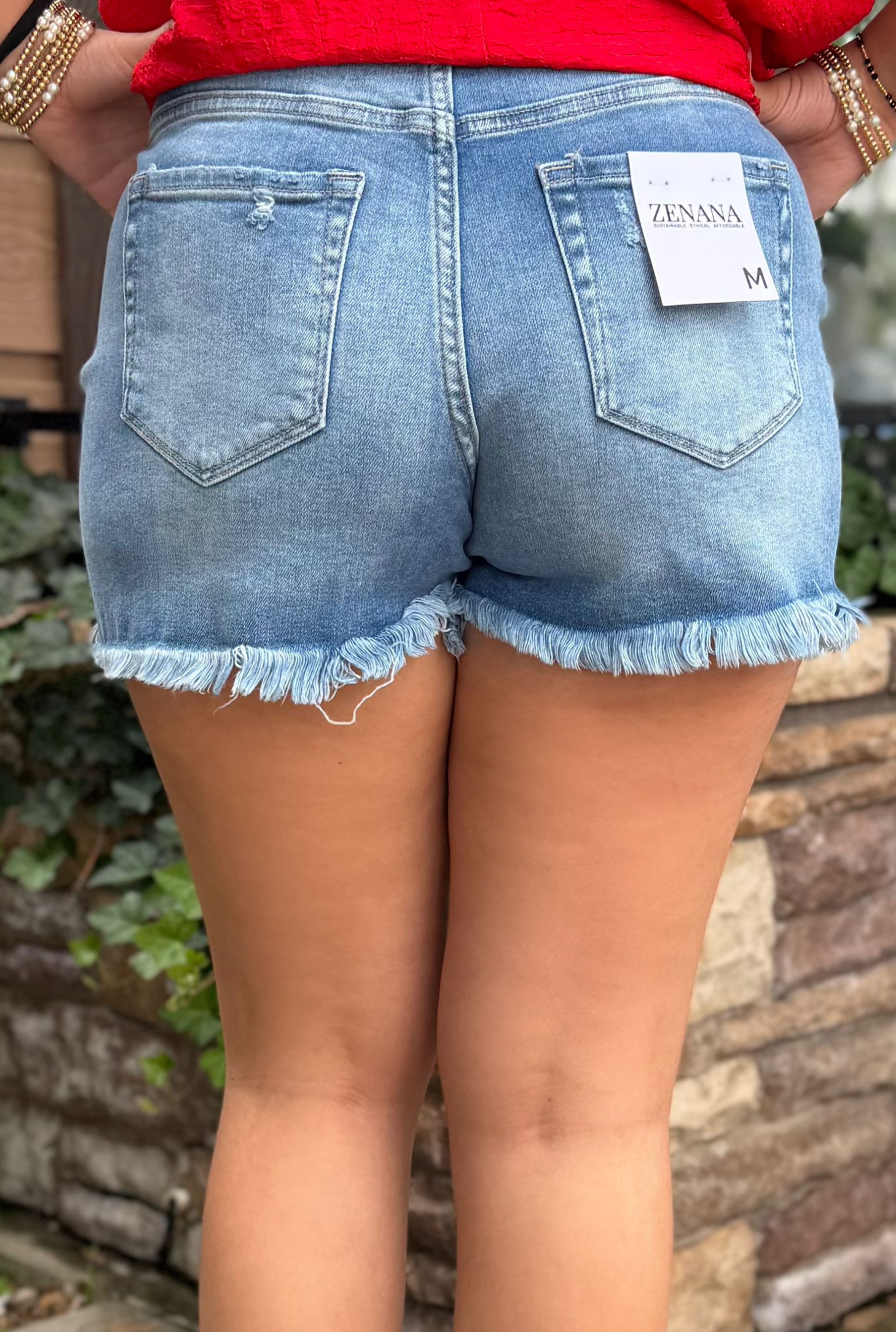 DENIM FRAY SHORTS