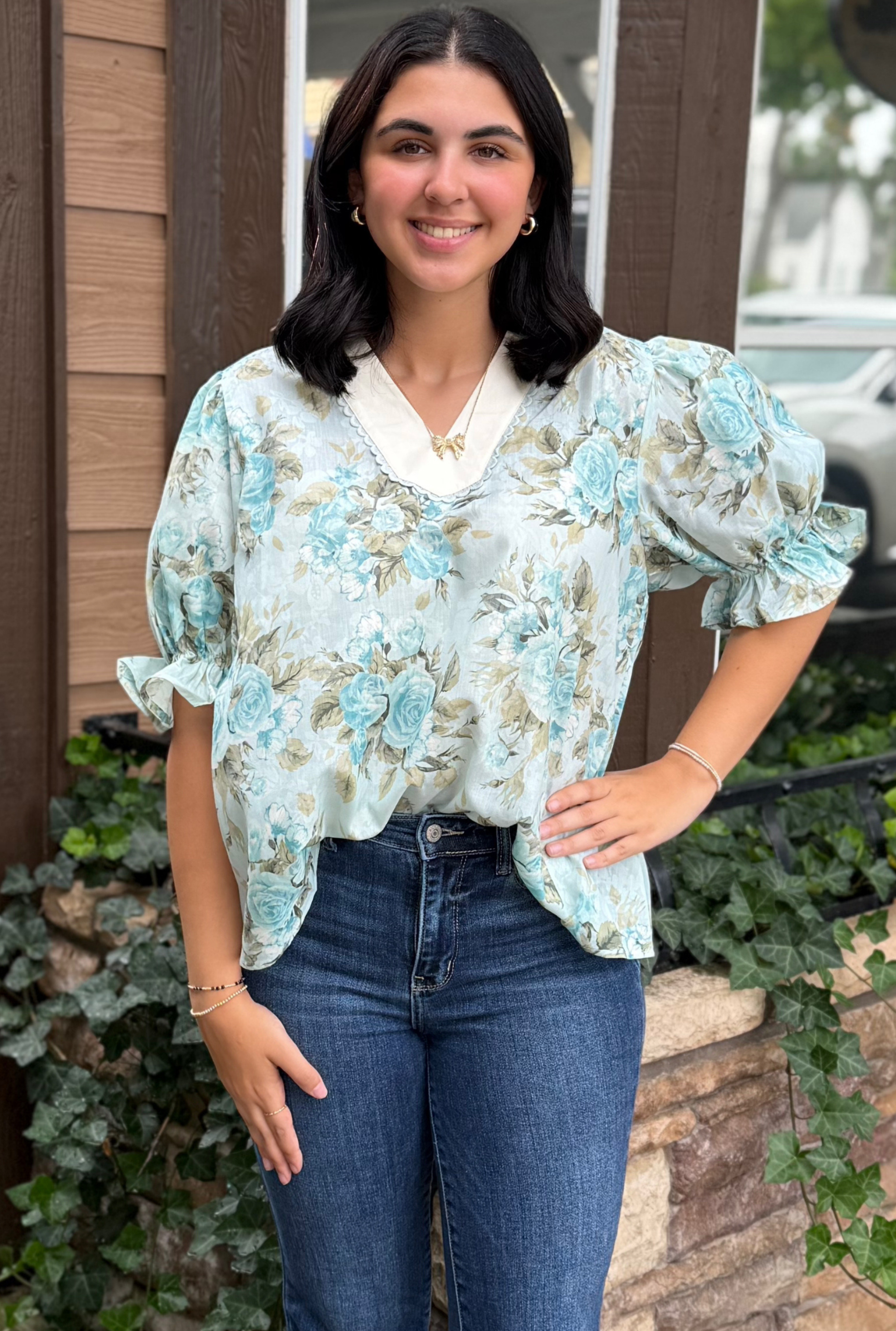 ALL ABOUT THE FLORALS TOP