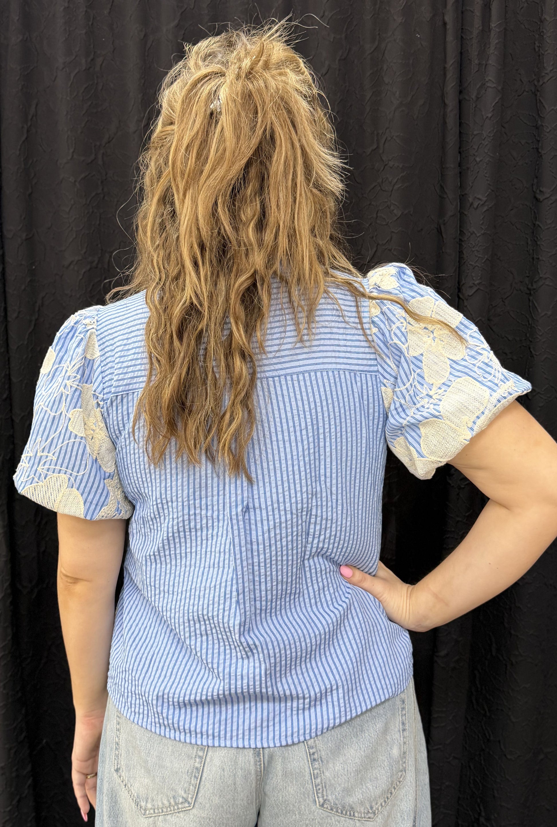BLUE APPLIQUE TOP