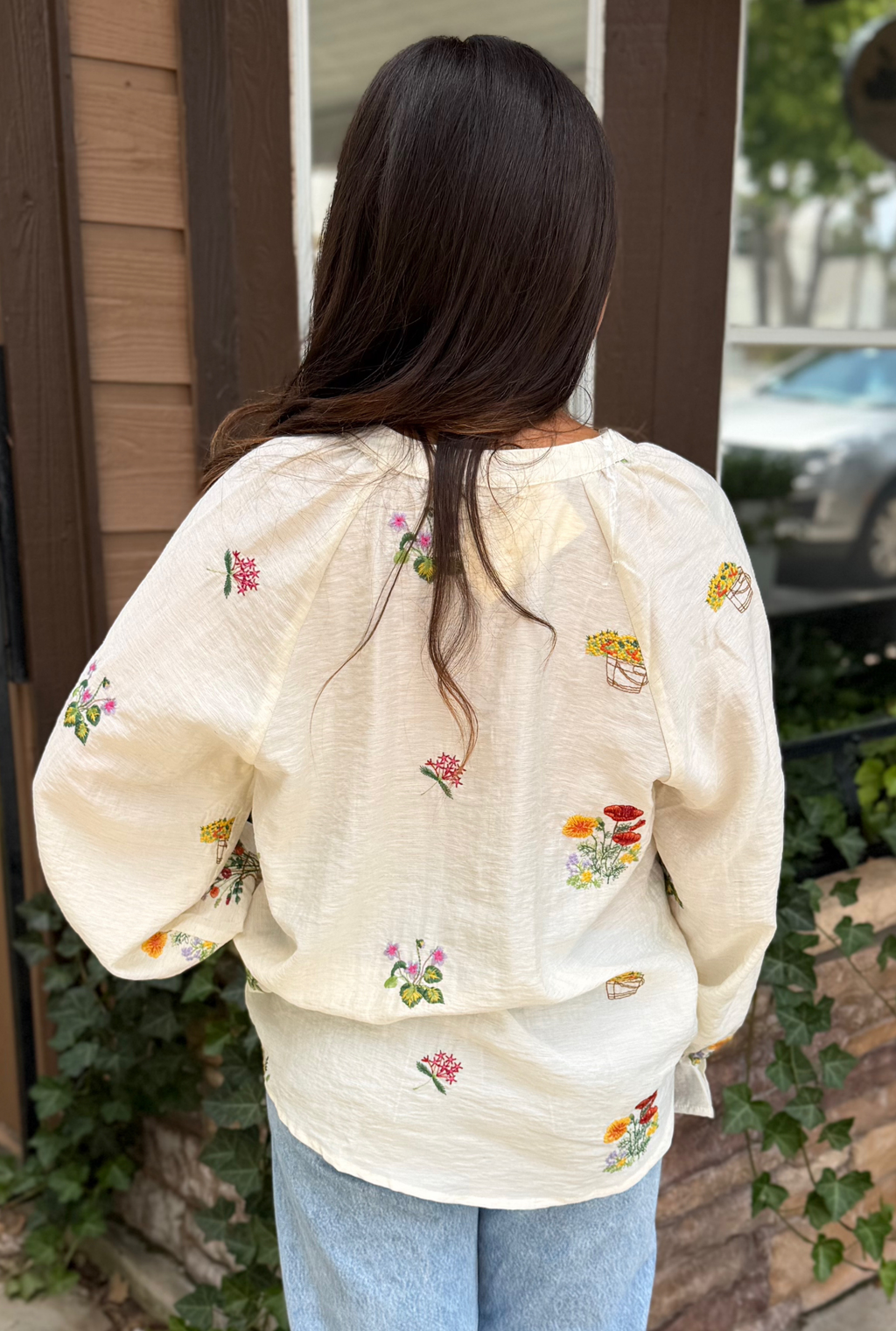ECRU FLORAL TOP