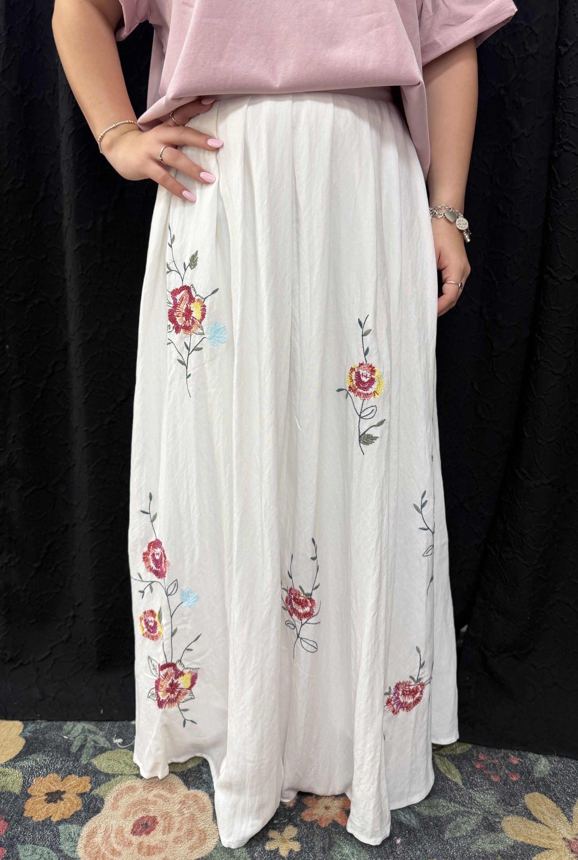 WHITE FLORAL MAXI SKIRT